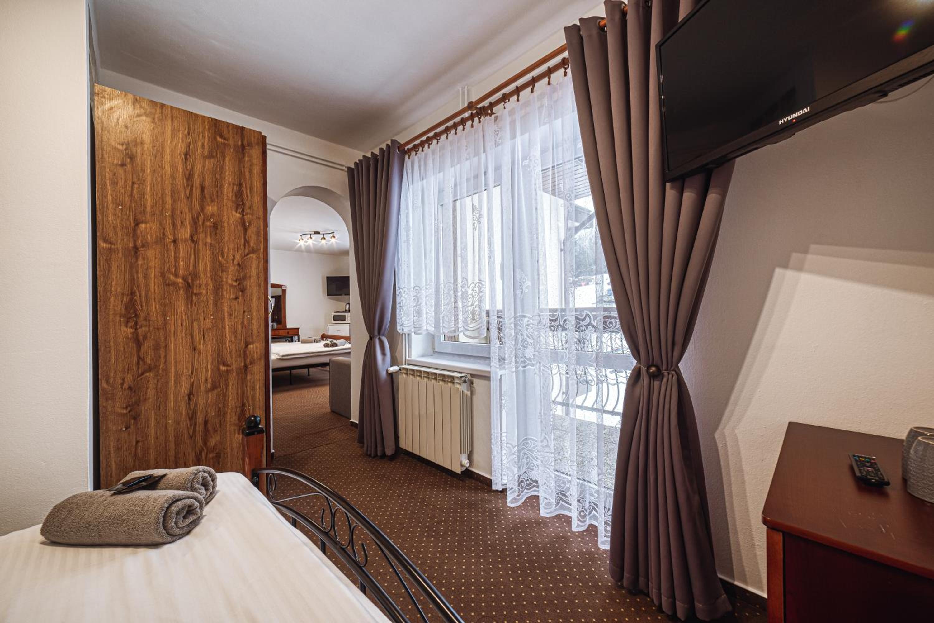 Quadruple Room with Balcony photo 2