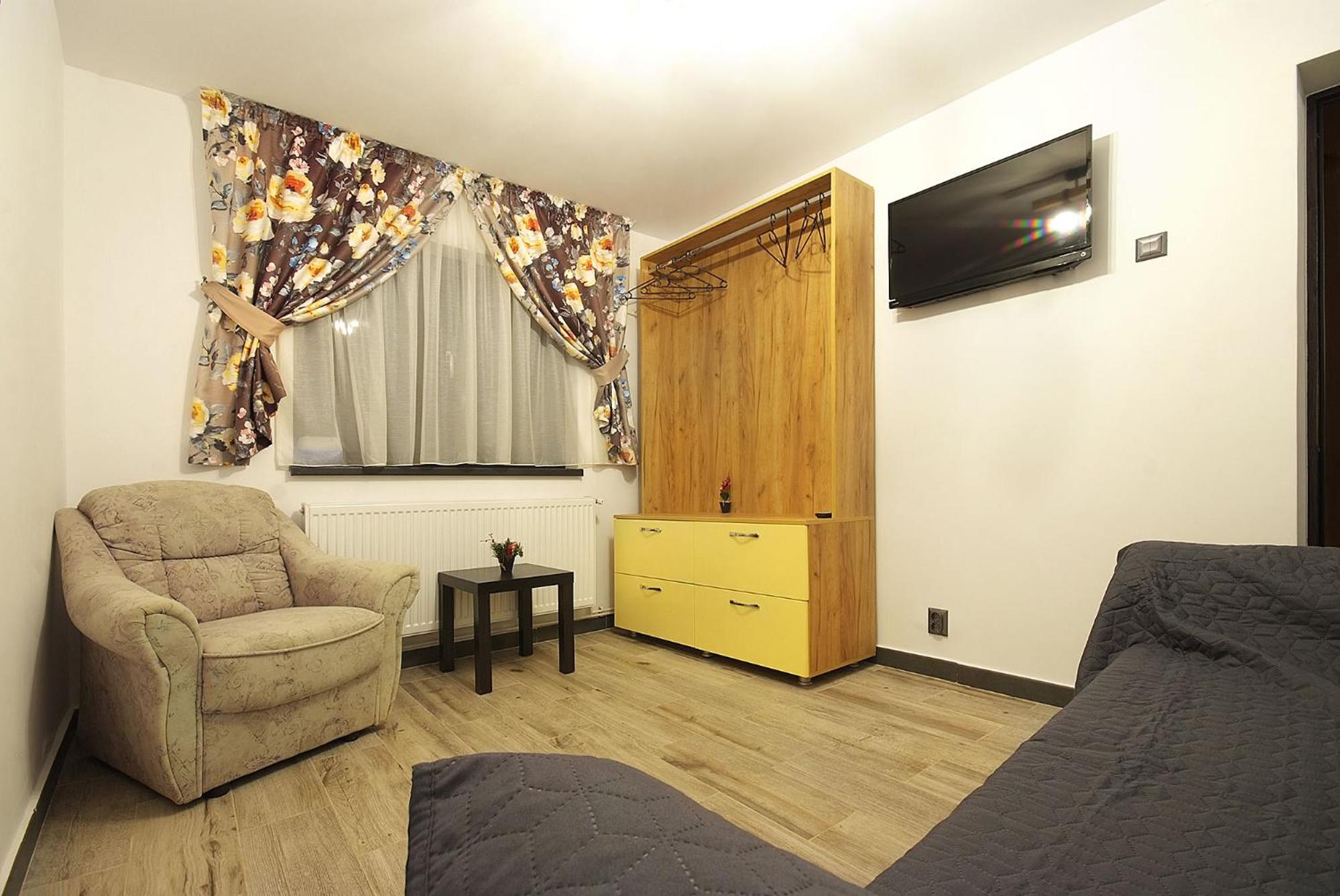 Three-Bedroom Apartment photo 2