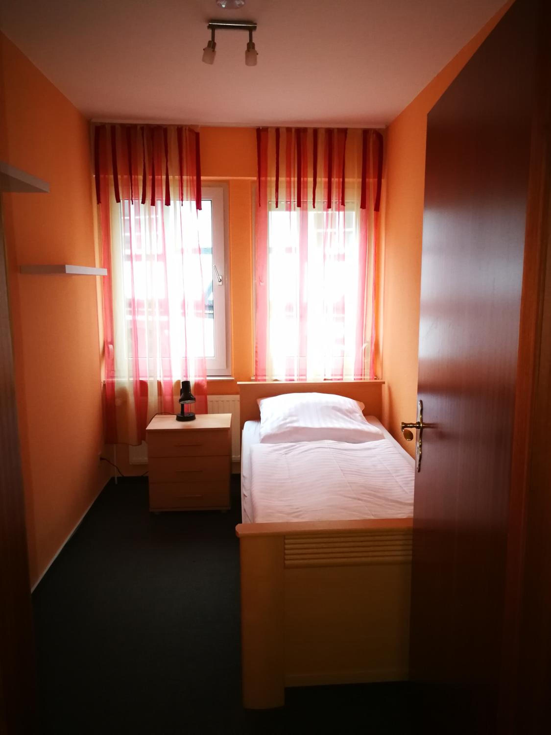 Three-Bedroom Apartment - Photo 4