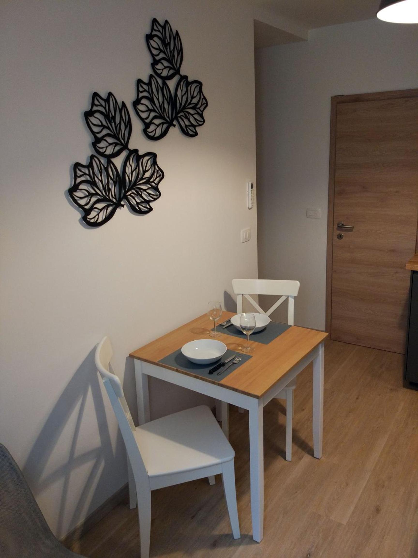 One-Bedroom Apartment - Photo 7