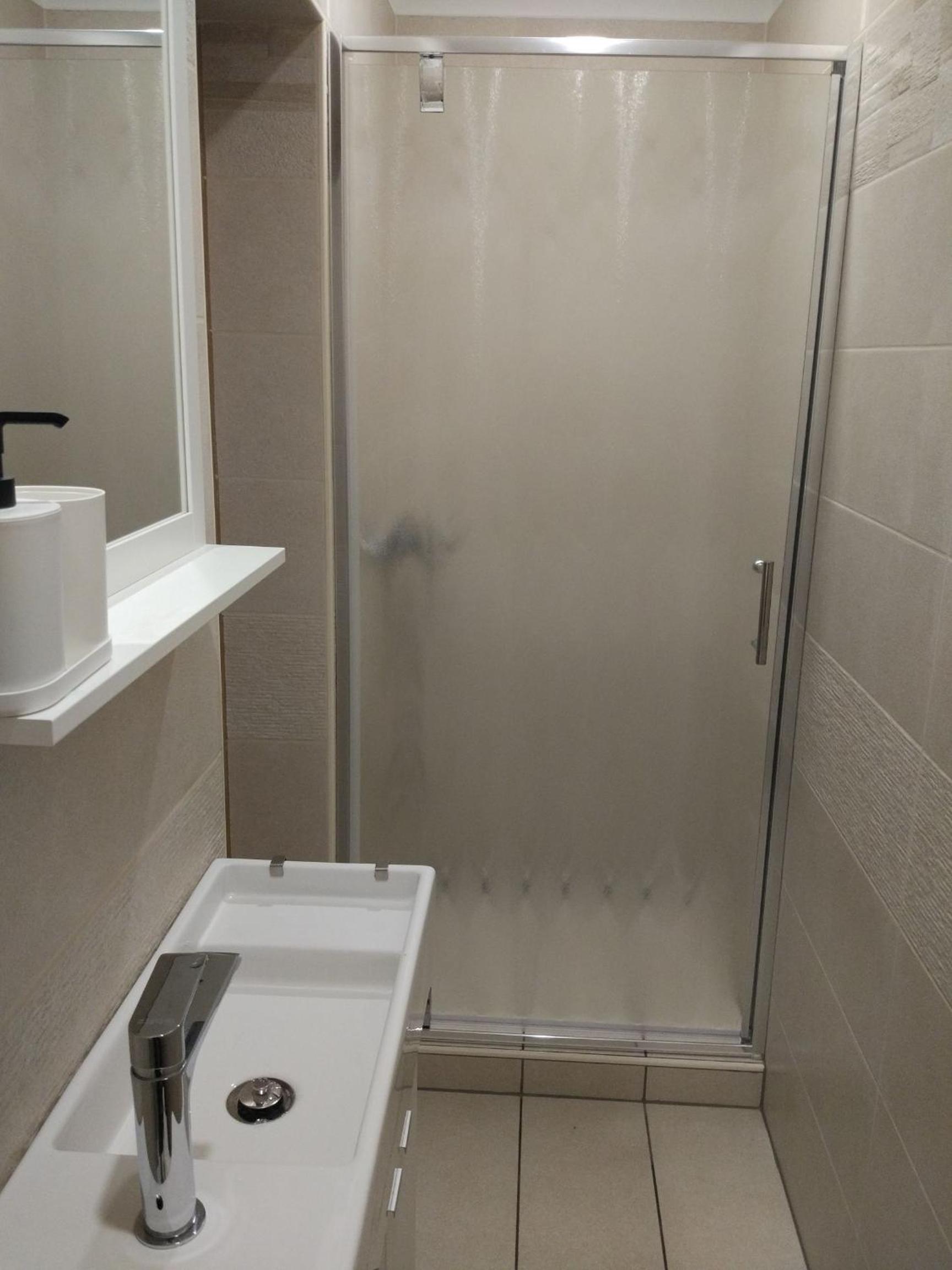 One-Bedroom Apartment - Photo 9