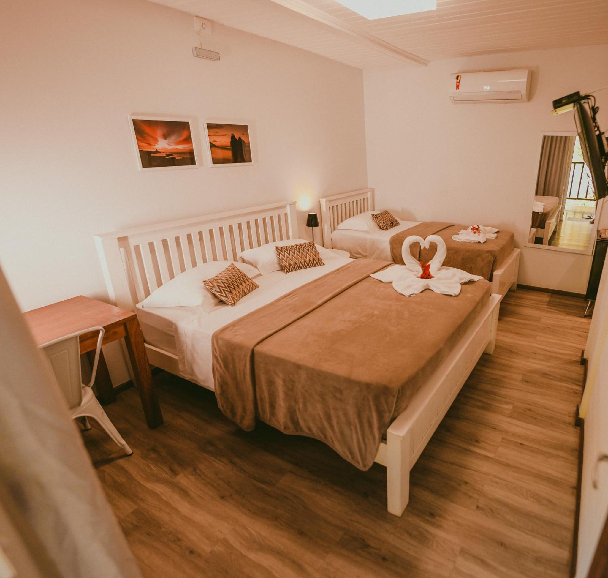 Triple Room with Balcony - Photo 27