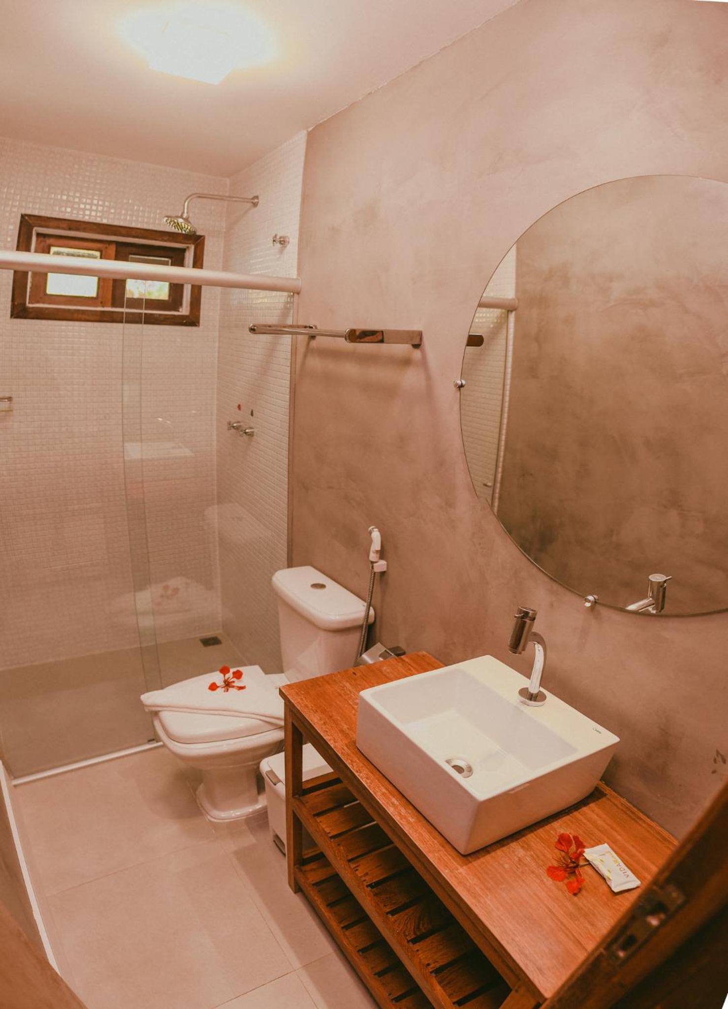 Triple Room with Balcony - Photo 25