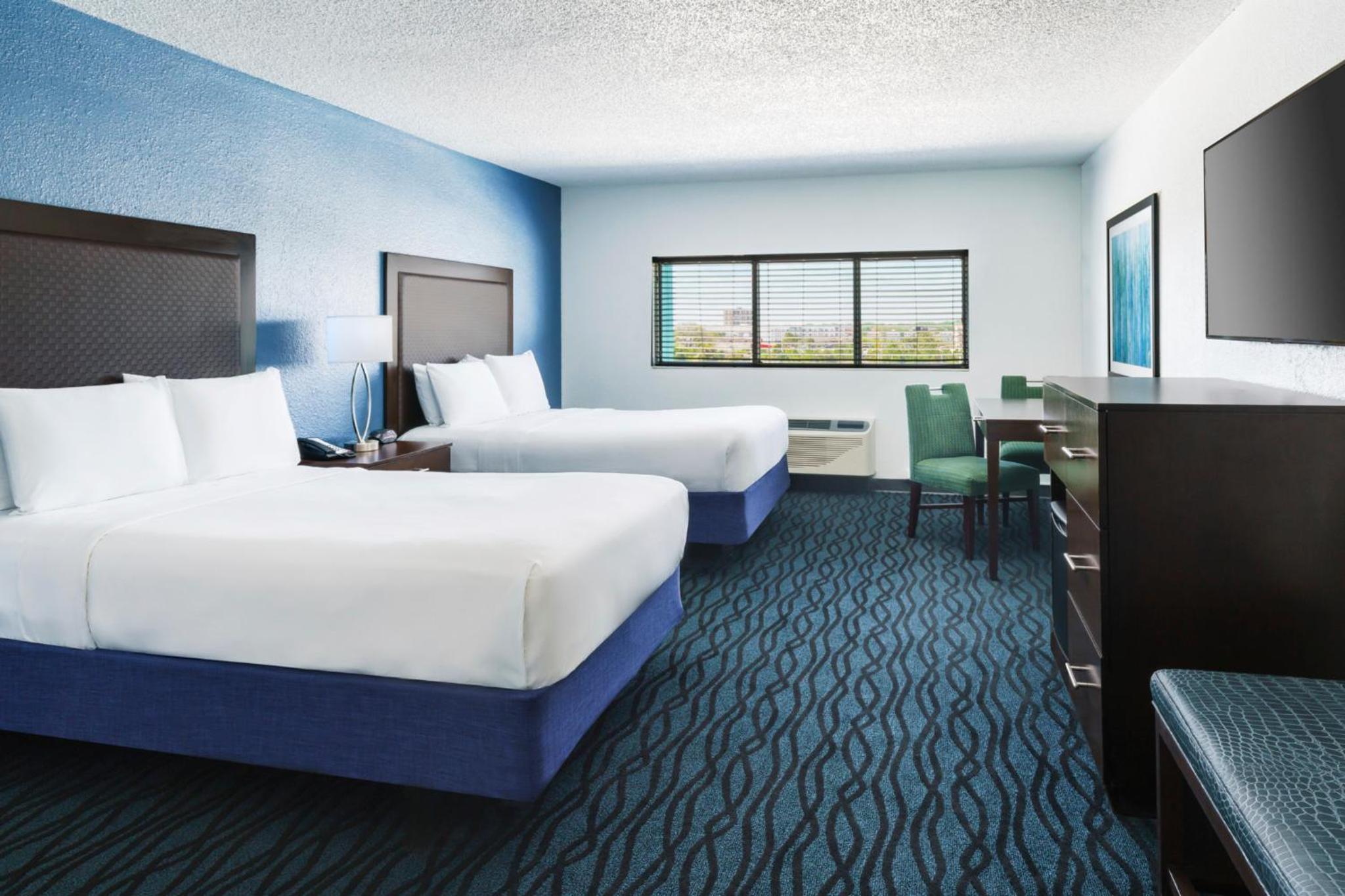 Two Beds Tower (Newly Renovated)