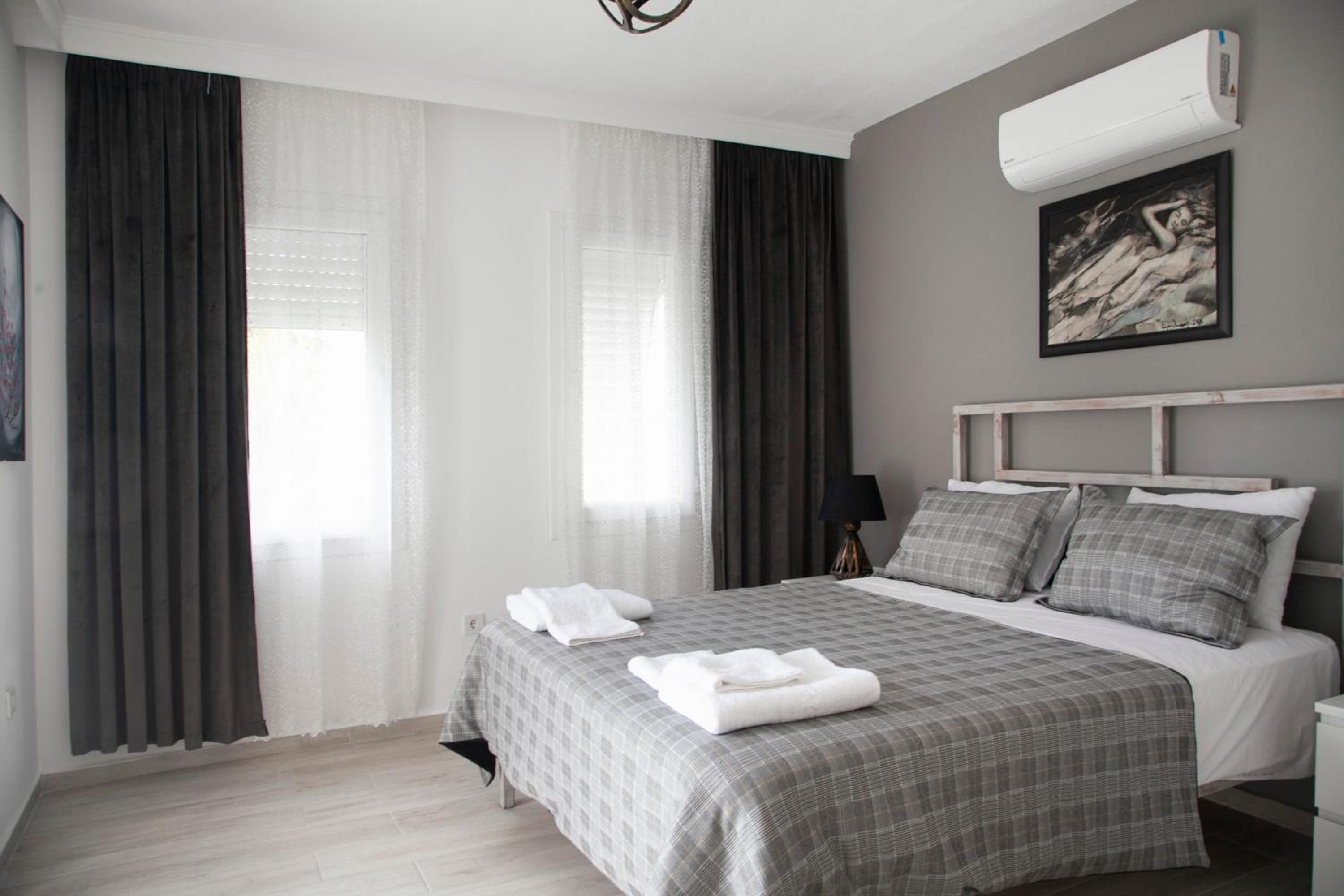Villa with Sea View photo 1