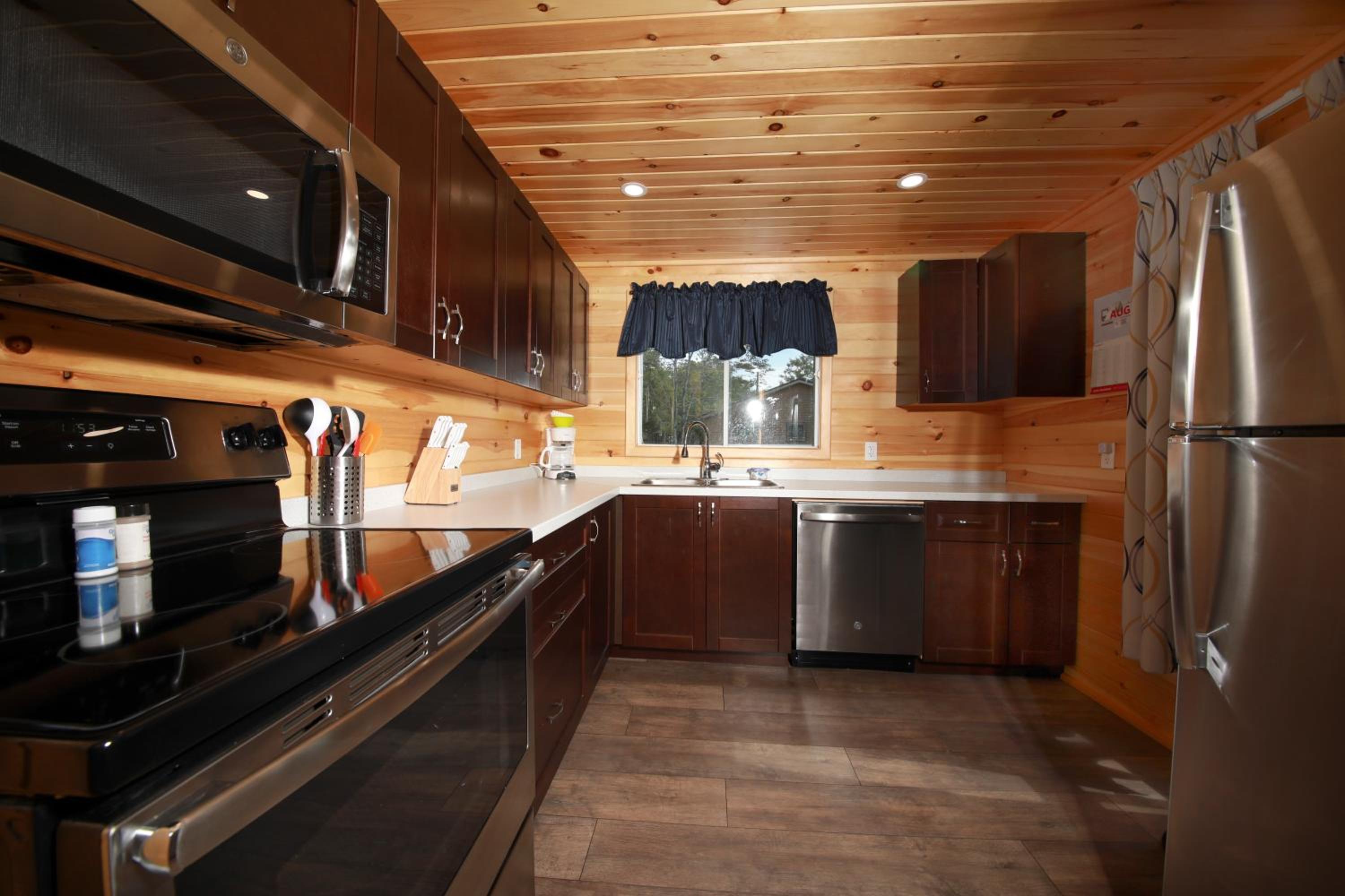 Three-Bedroom House photo 2