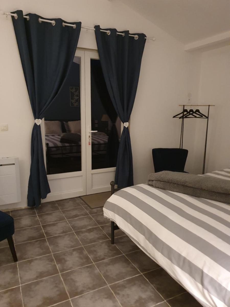 Queen Room with Garden View - Photo 1