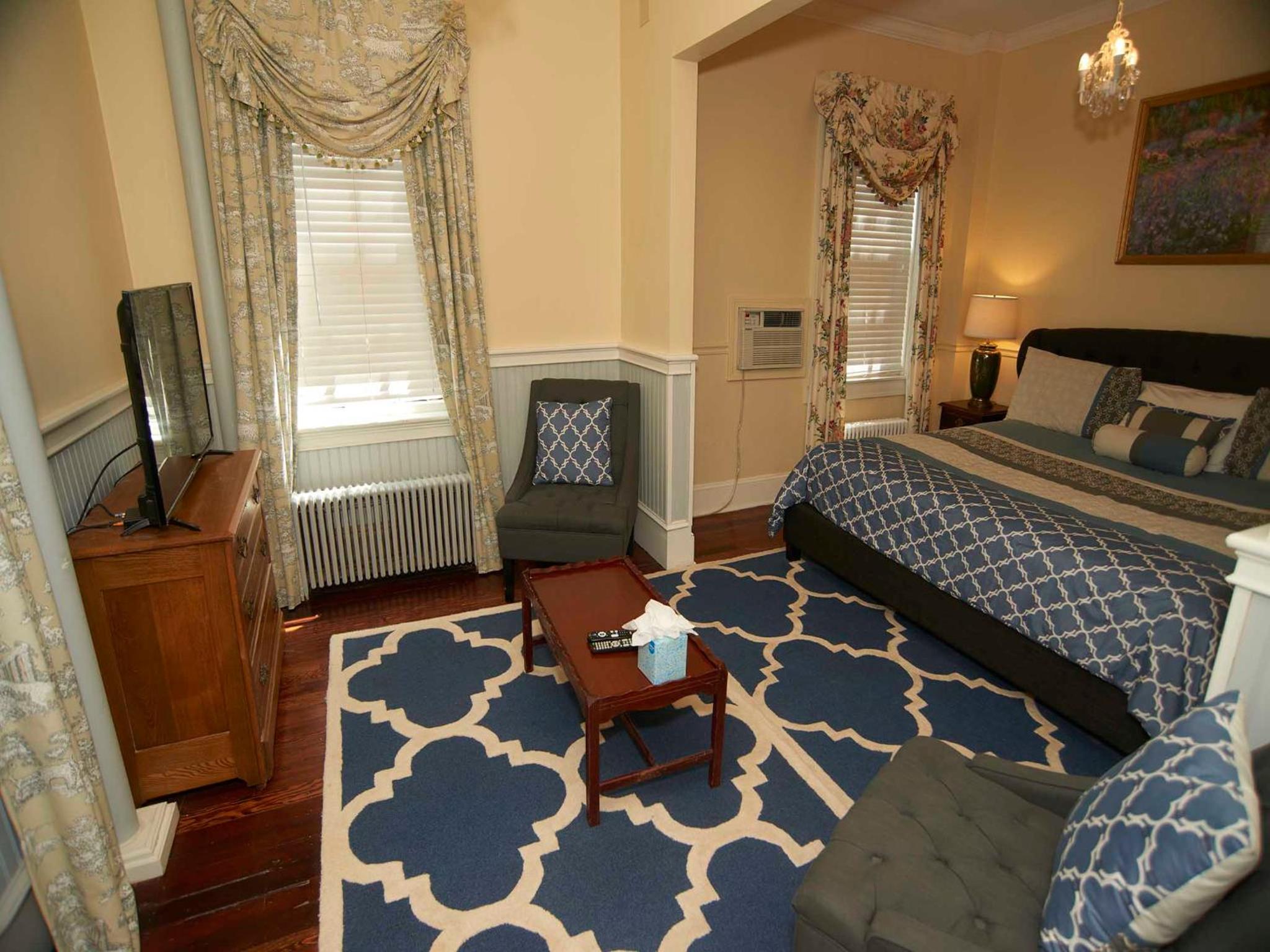 Deluxe King Room