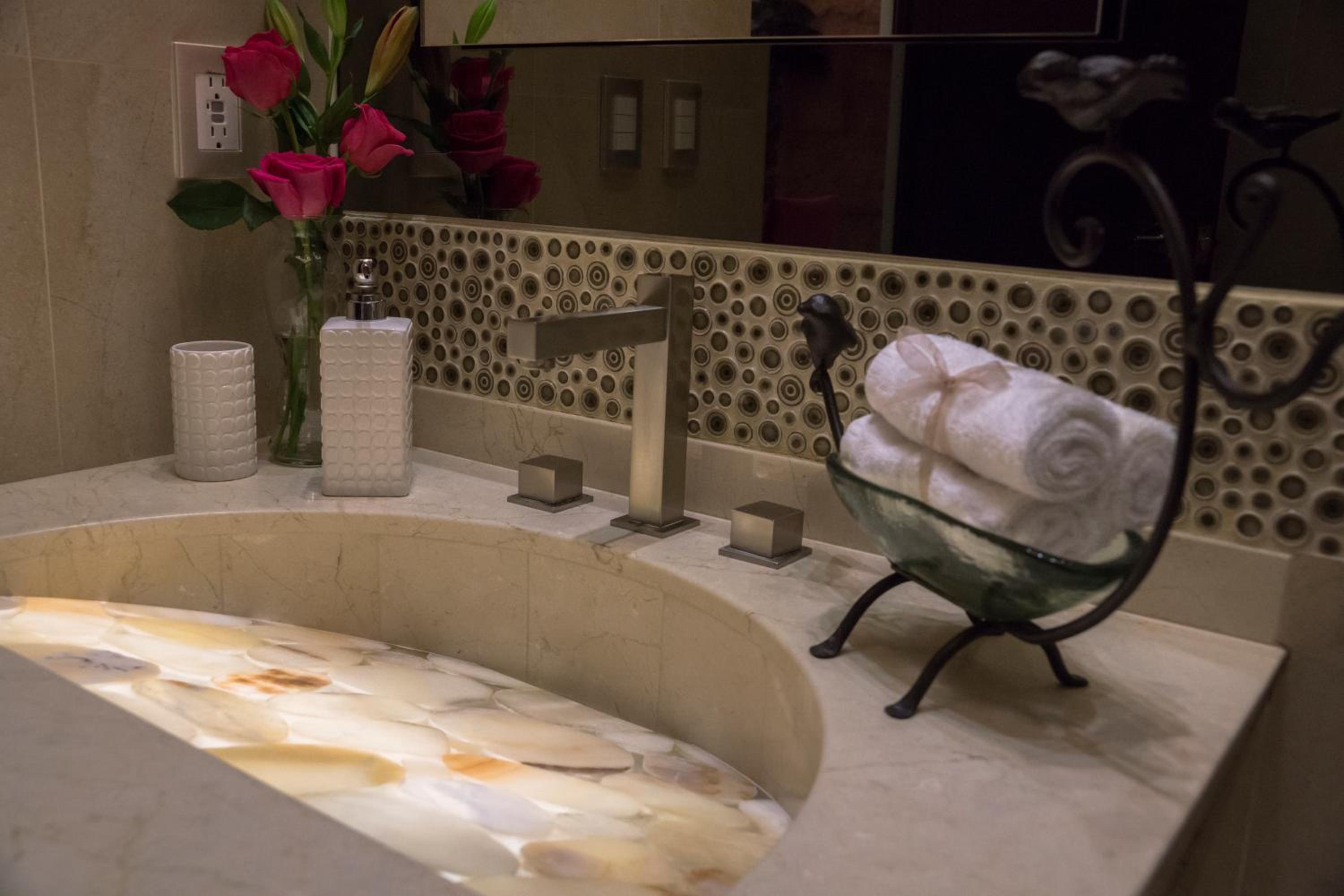 Junior Suite - Photo 12