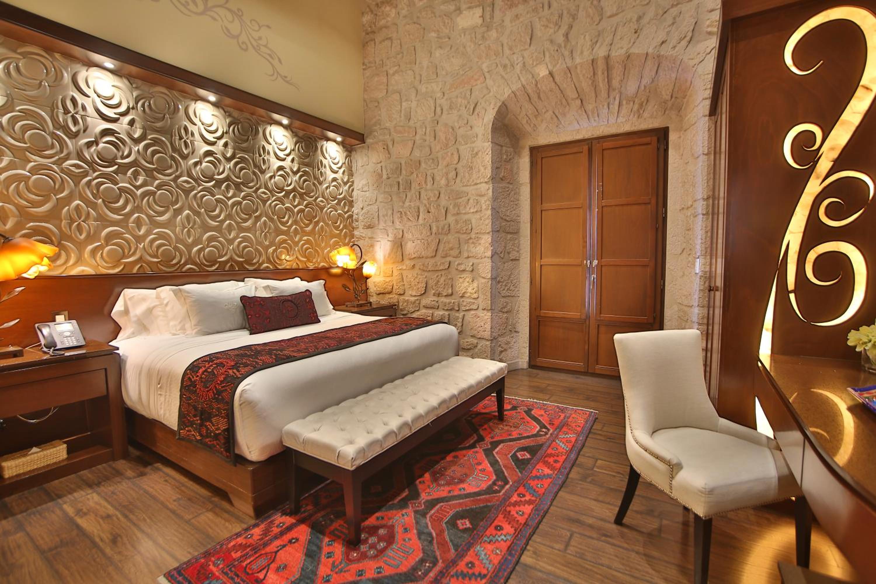 Deluxe Room - Photo 14