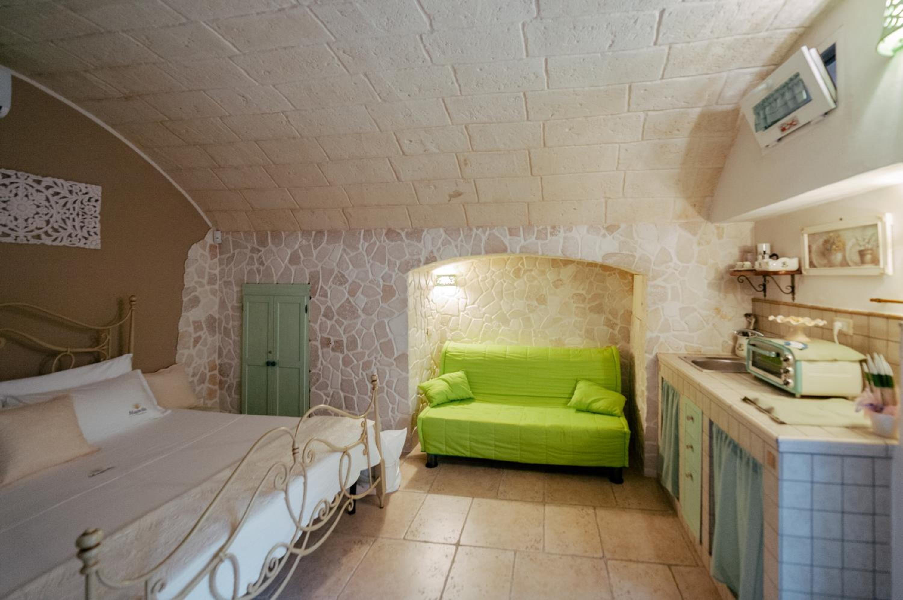 Double Room with Private Bathroom - Photo 6