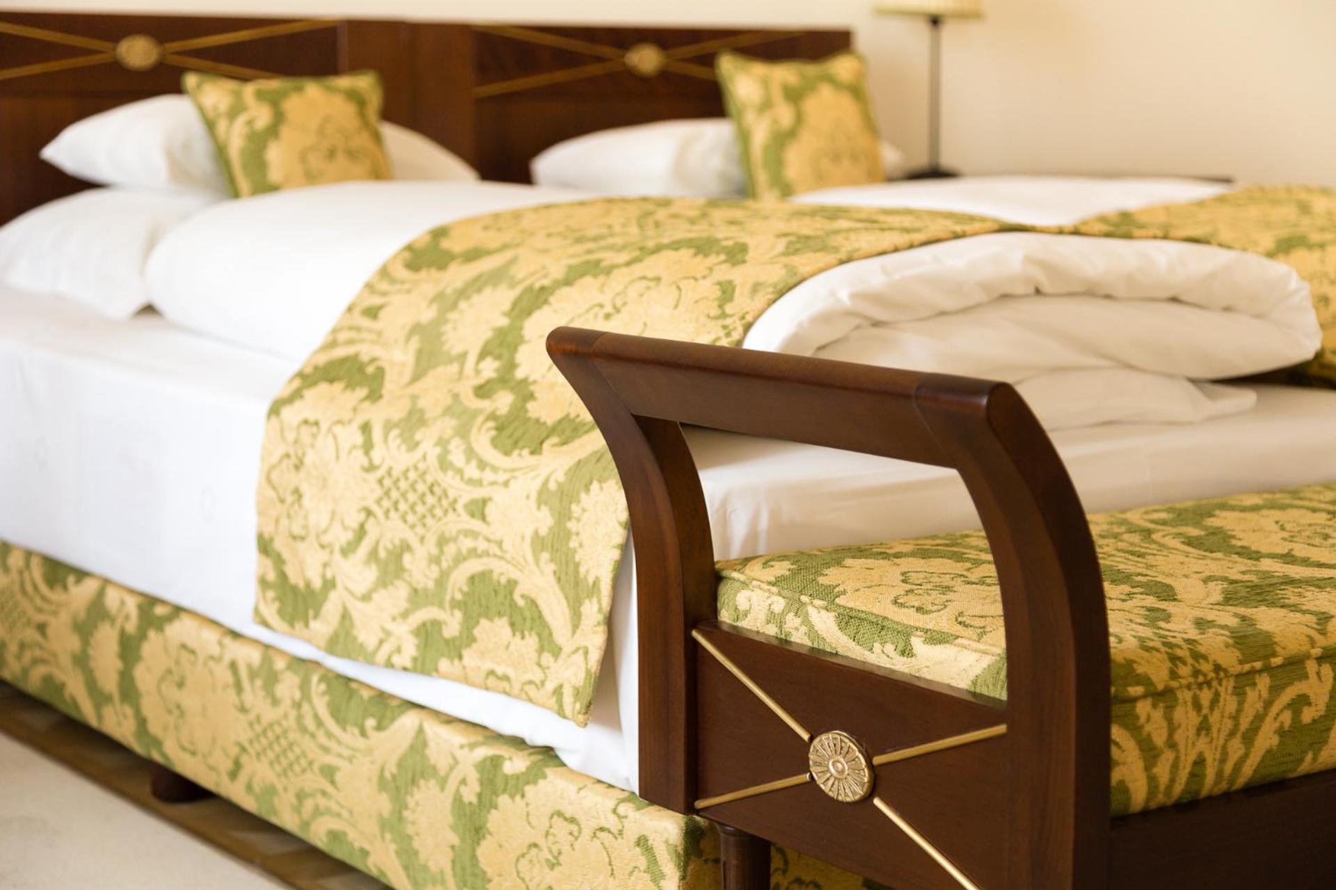 Suite with Garden View