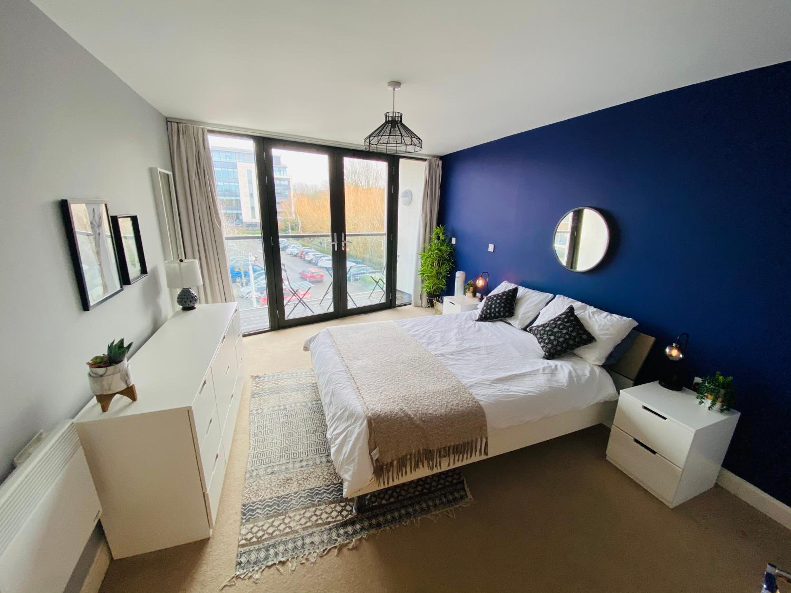 Apartment with Balcony photo 1