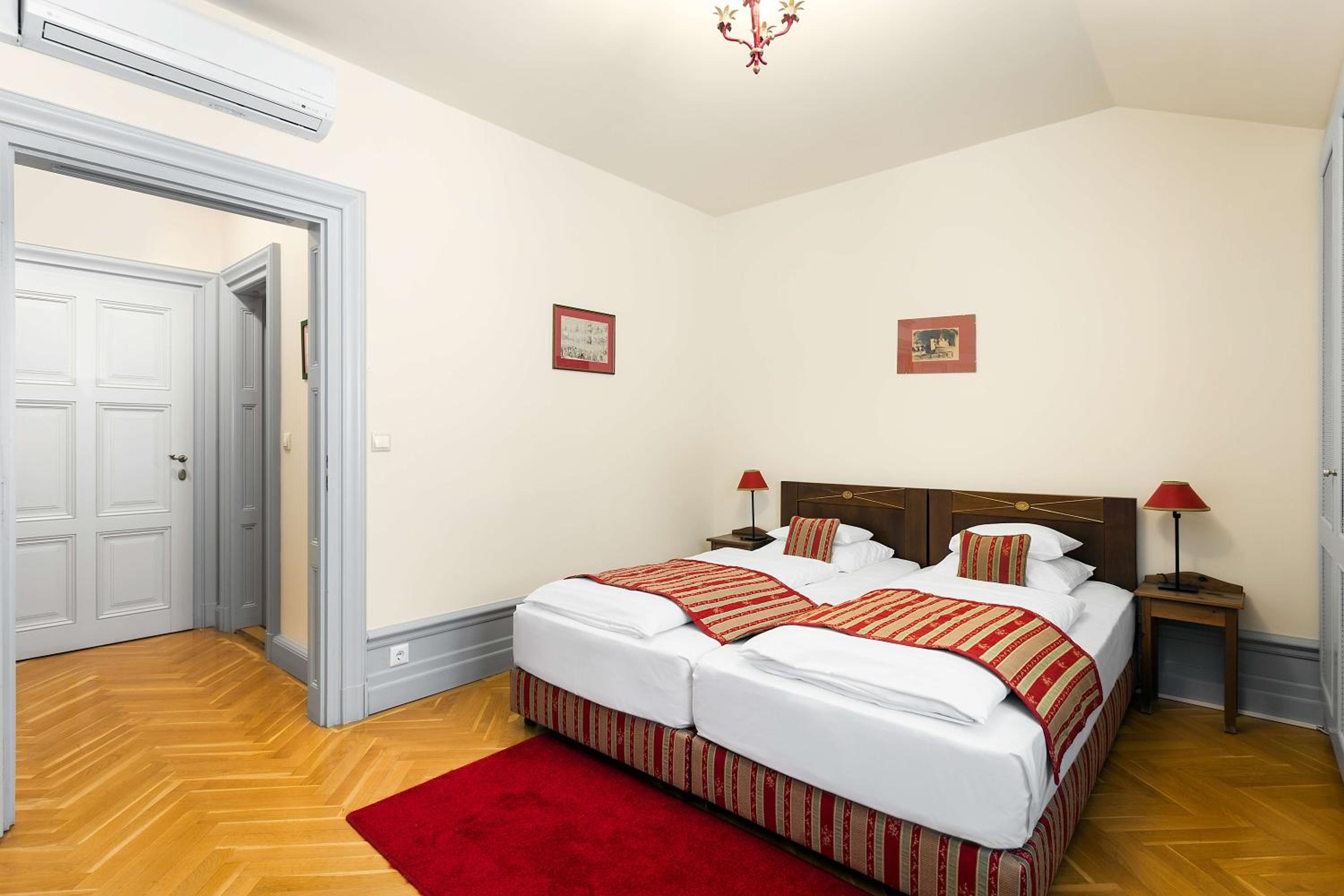 Double Room photo 3