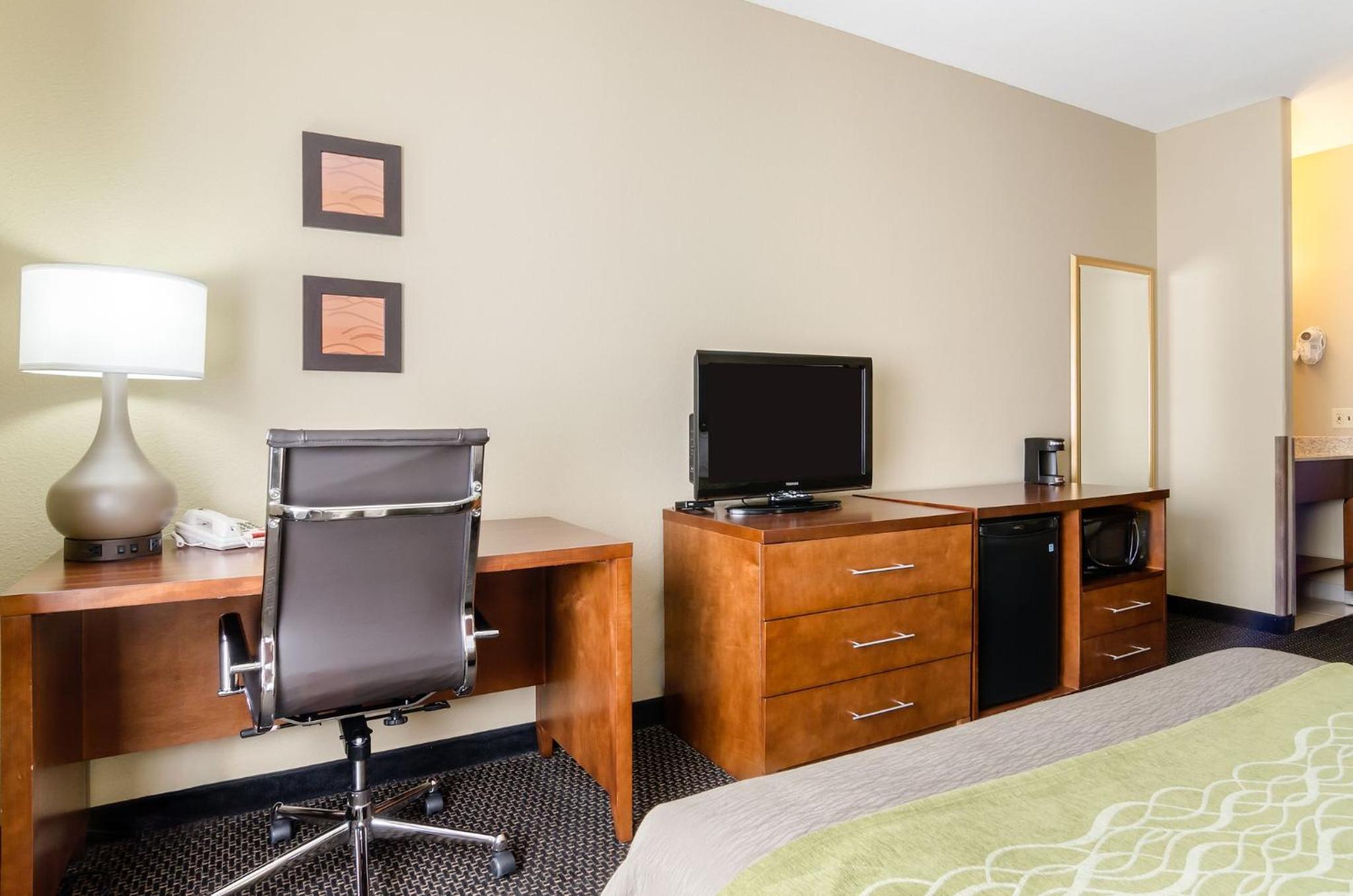 King Room - Accessible/Non-Smoking - Photo 1
