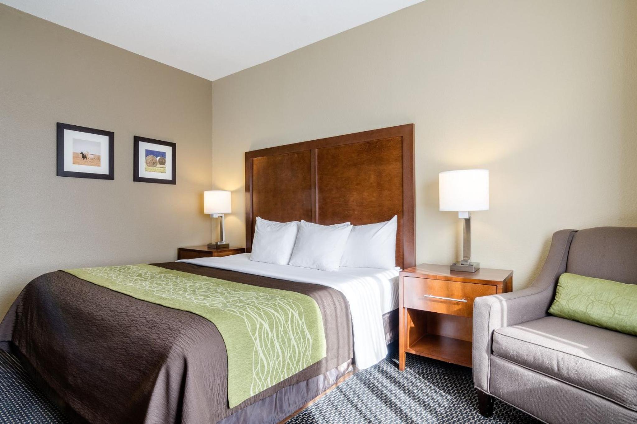 King Room - Accessible/Non-Smoking - Photo 2