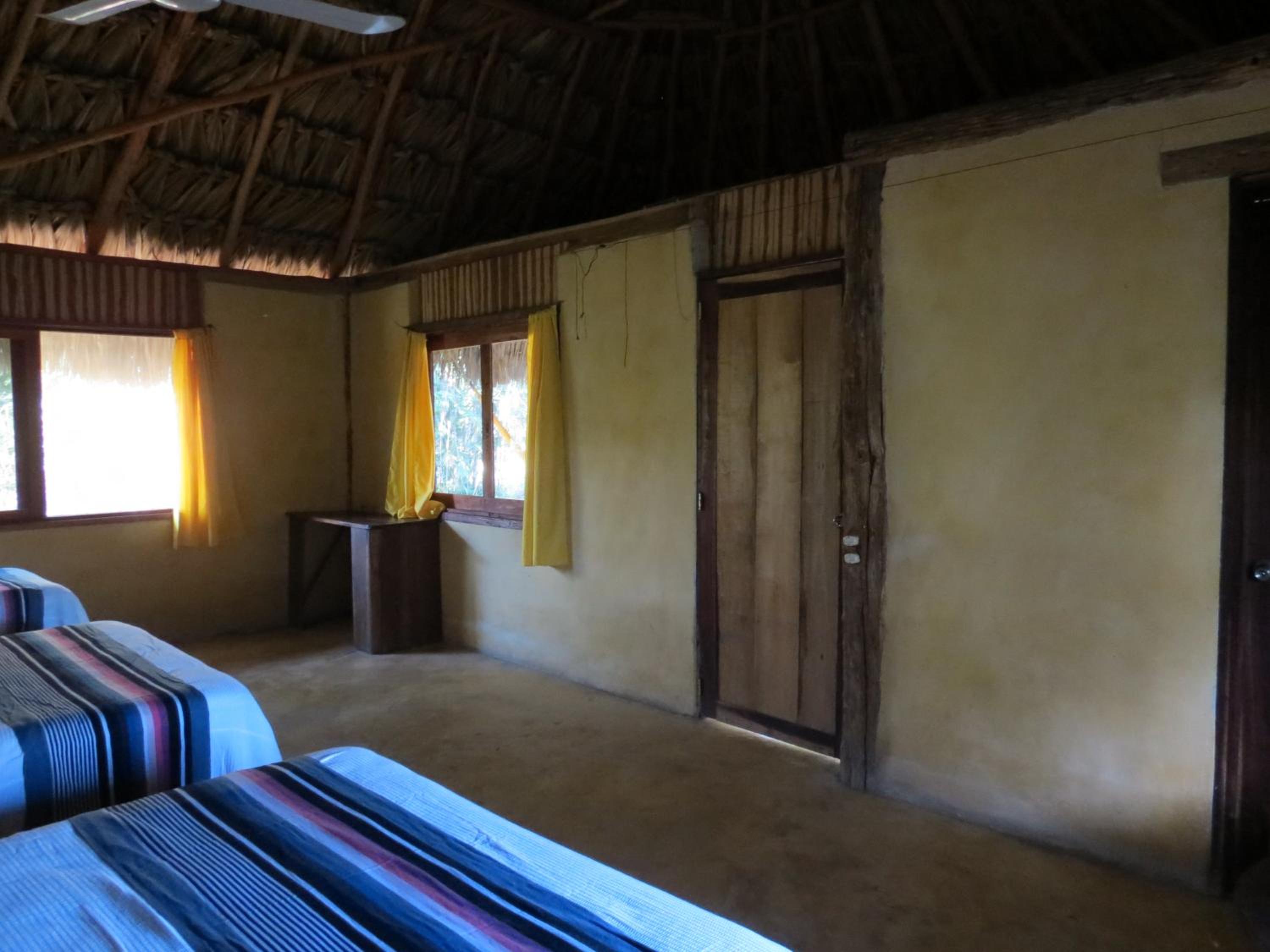 Triple Room - Photo 18