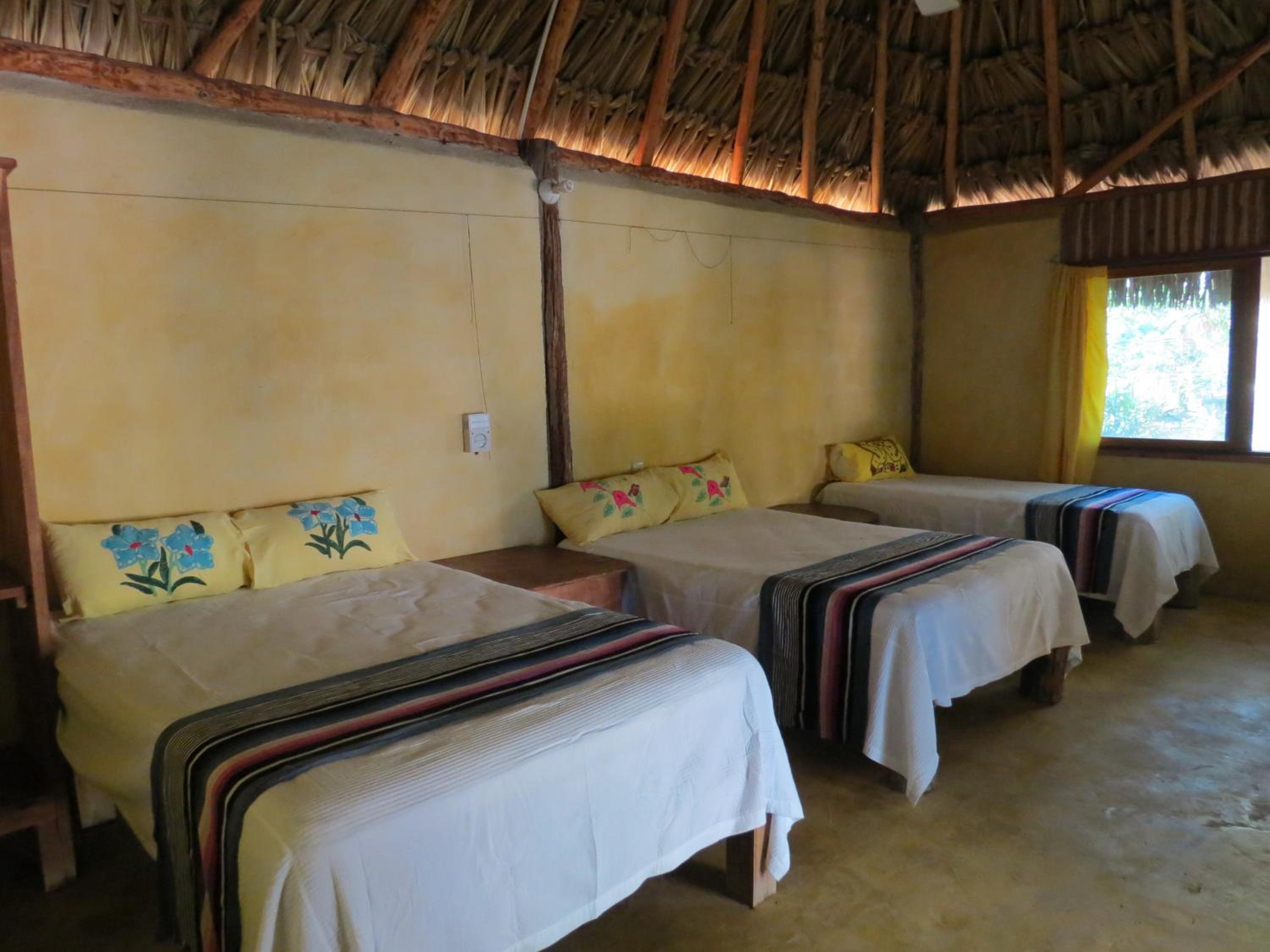 Triple Room - Photo 12