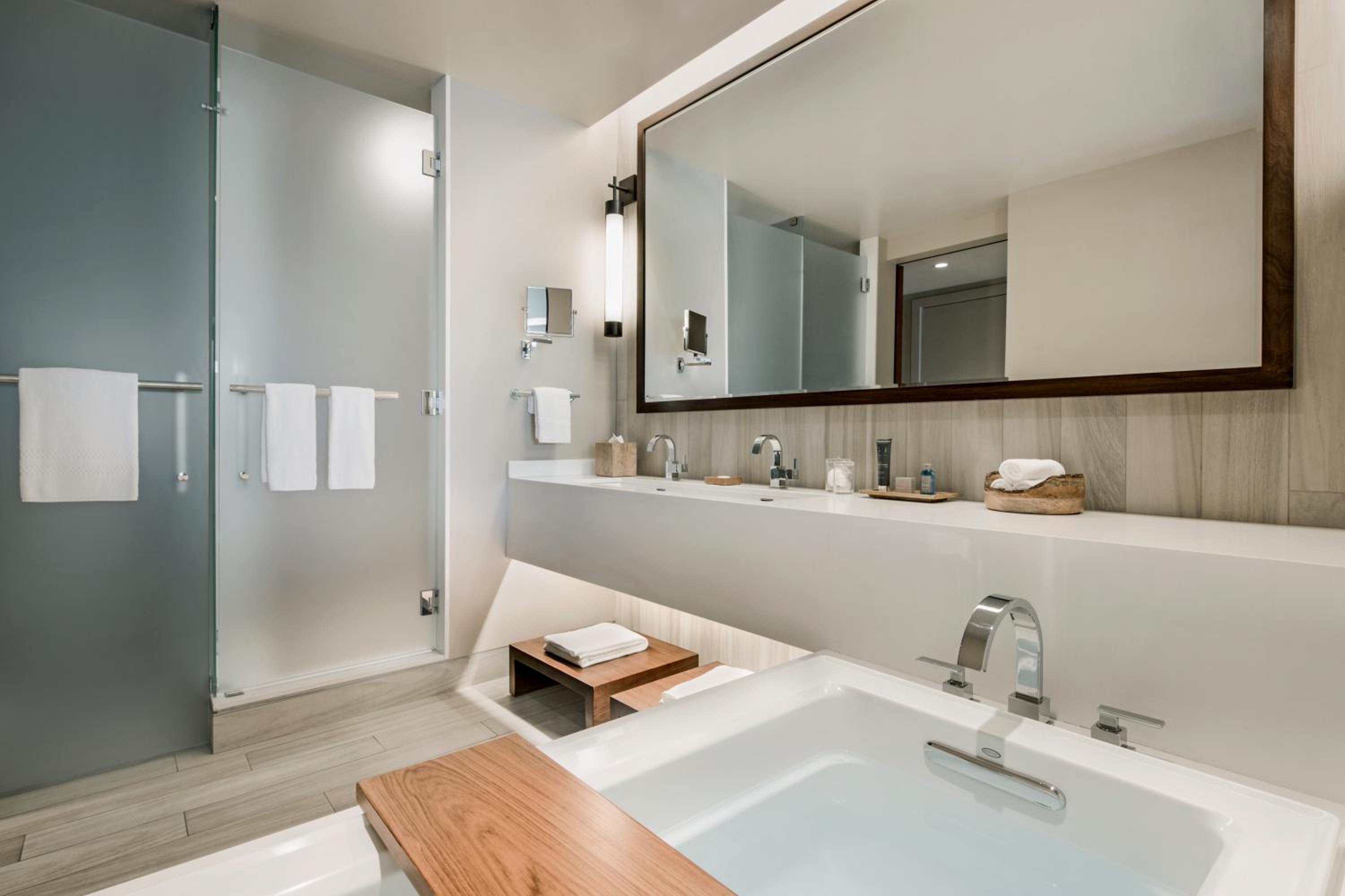 Double Room with Lake View photo 2