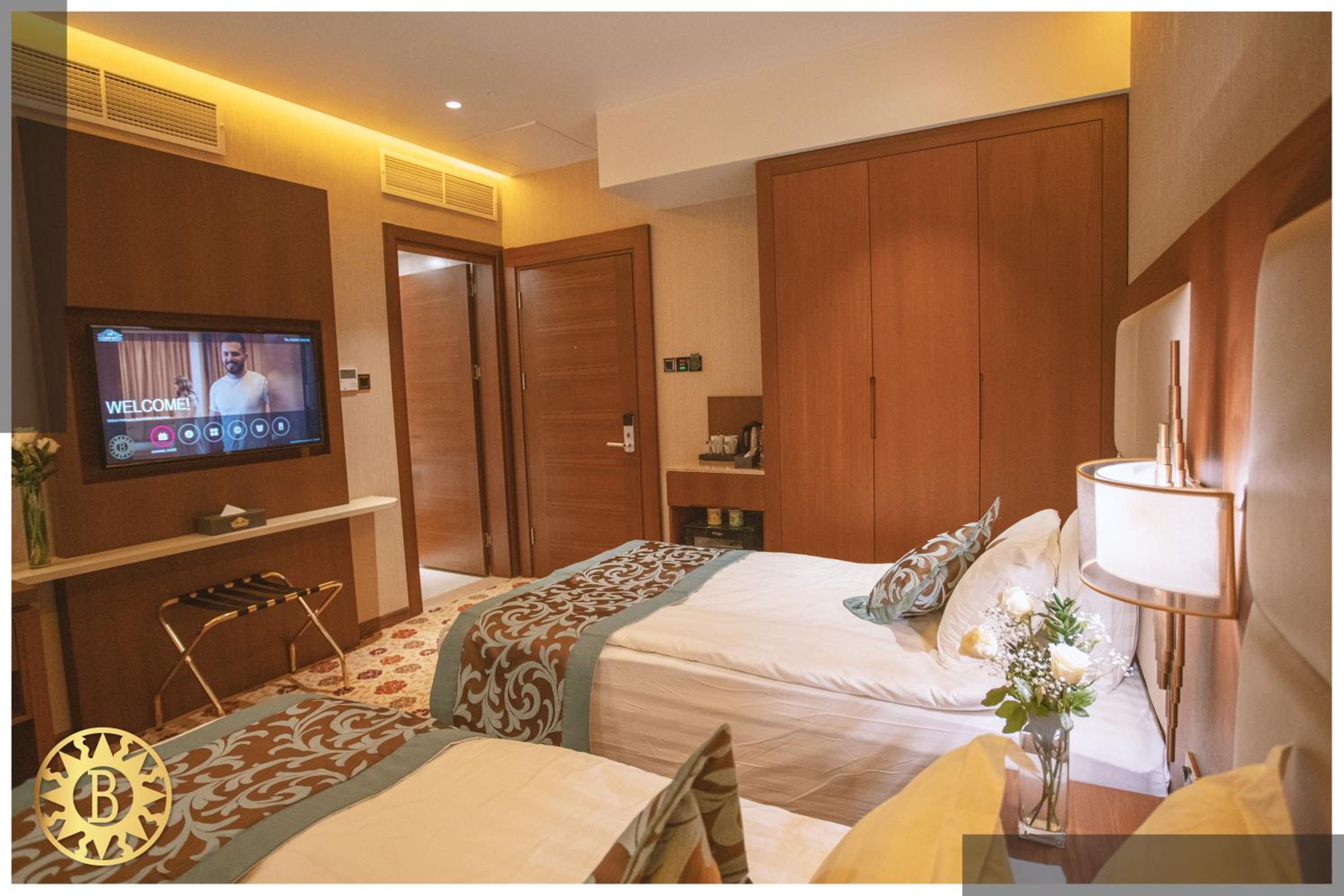Standard Twin Room - Photo 2
