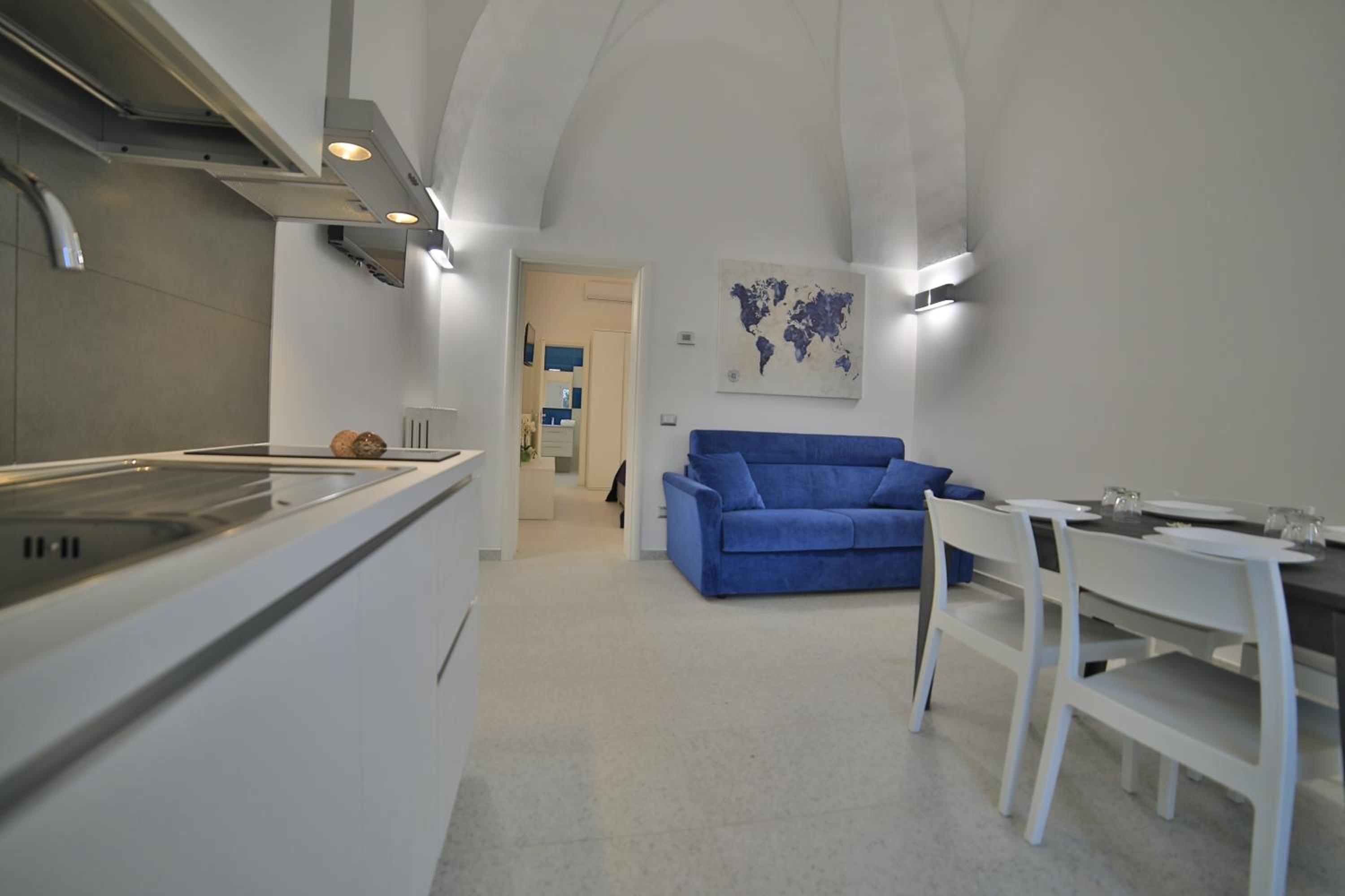 One-Bedroom Apartment photo 2