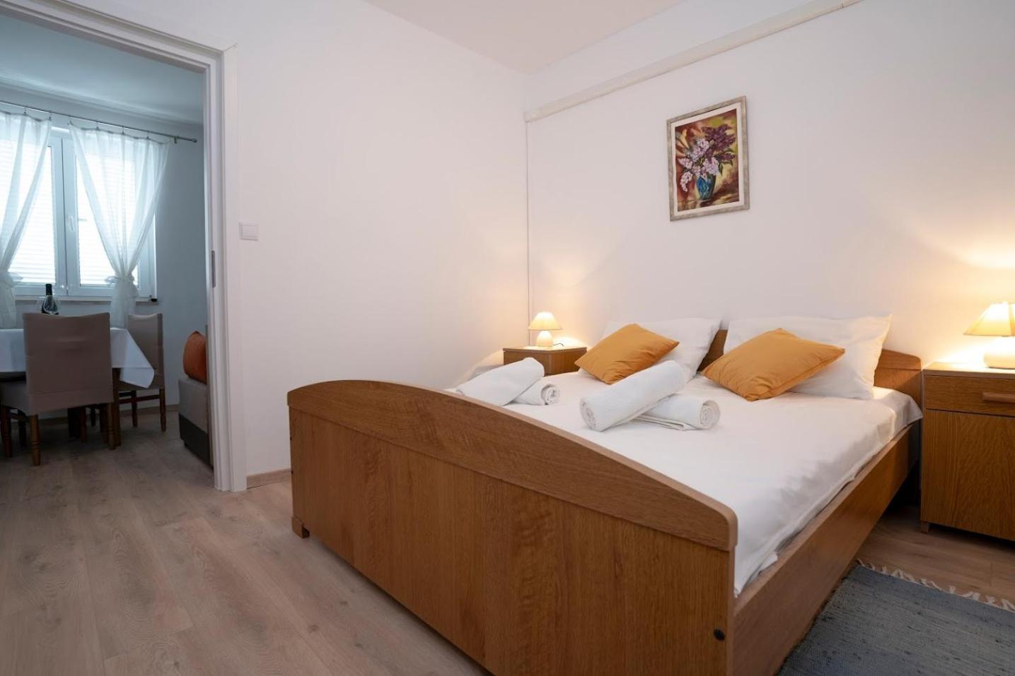 One-Bedroom Apartment with Balcony