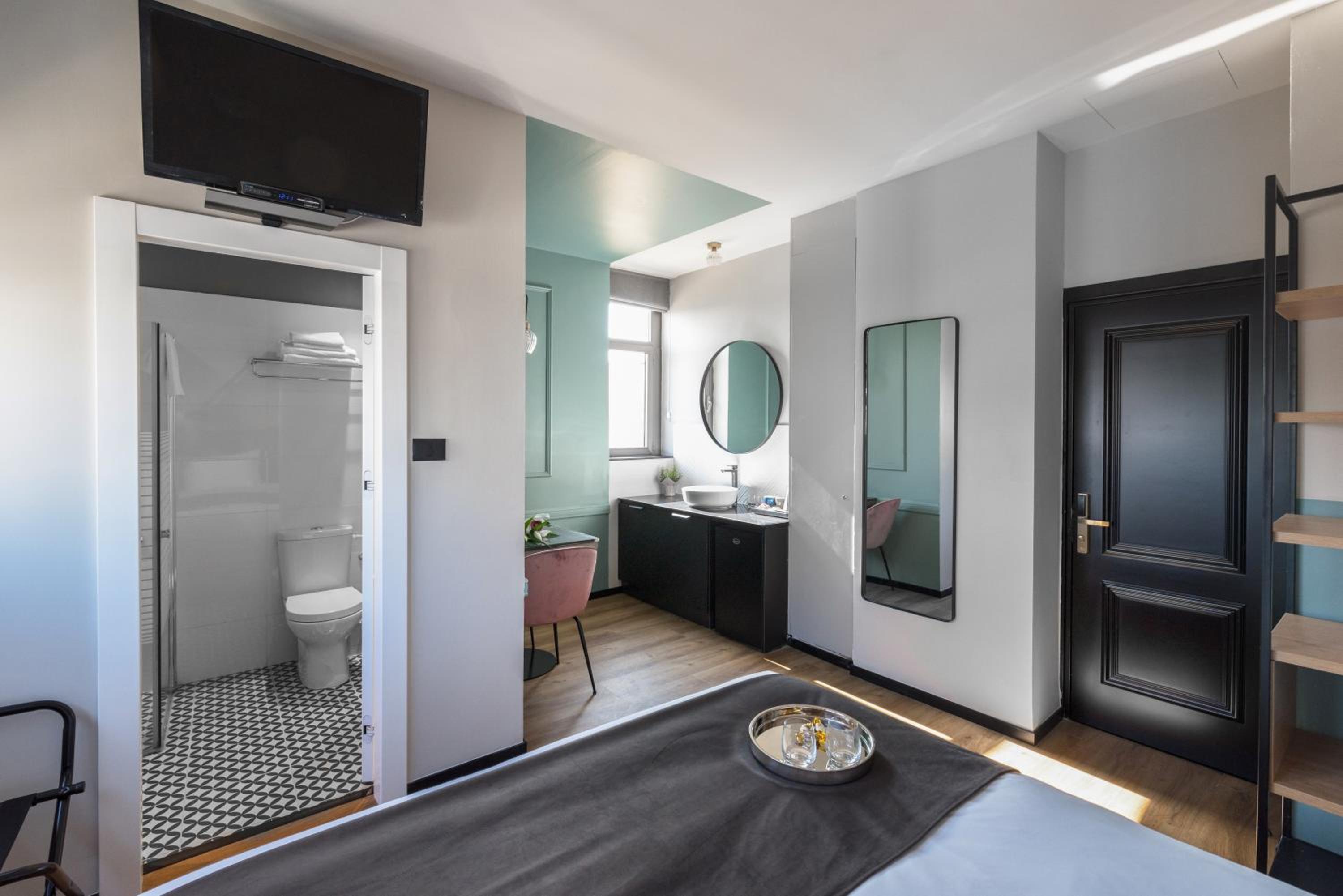 Classic Double or Twin Room - Photo 1