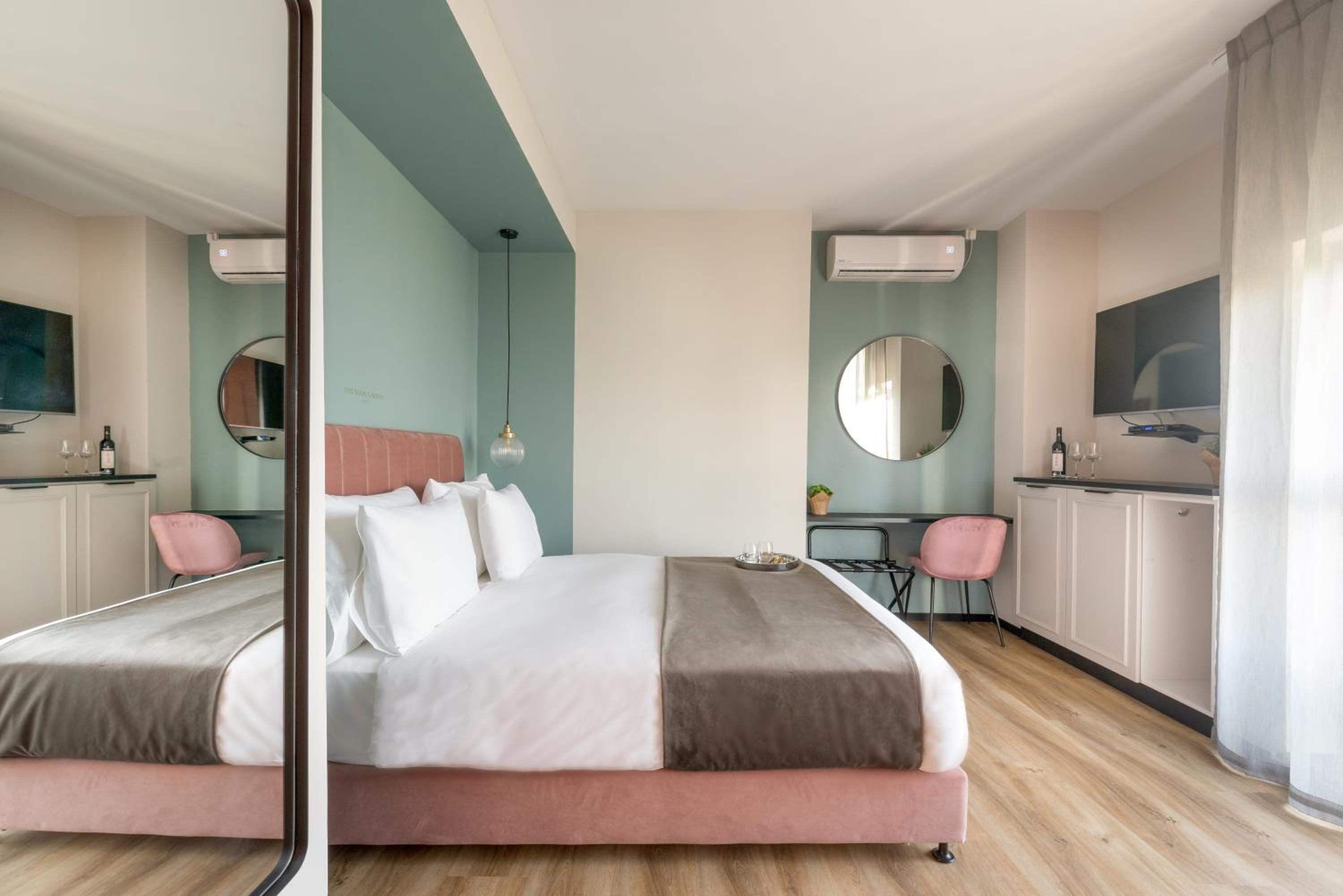 Premium Double or Twin Room - Photo 2