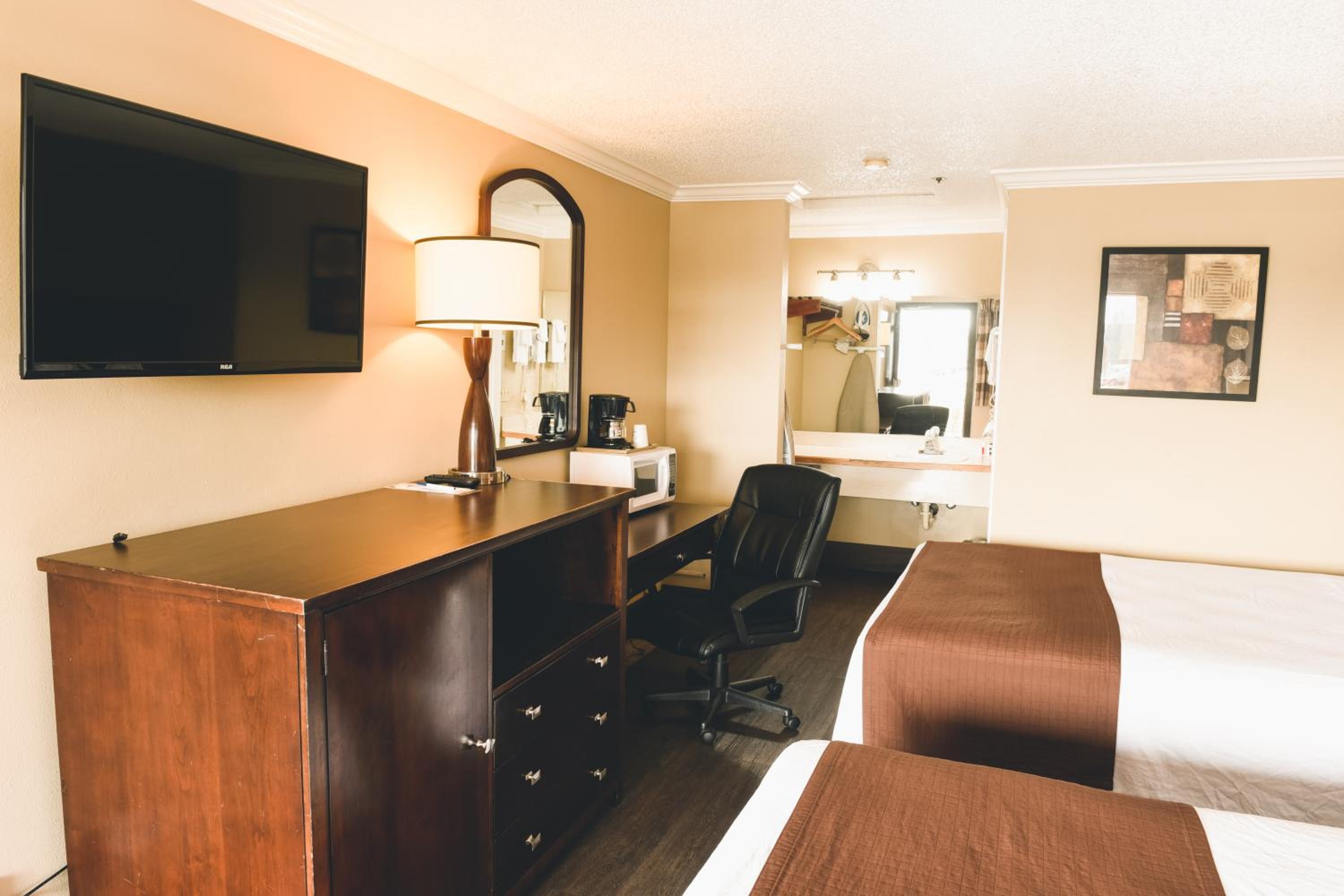 Double Room with Two Double Beds - Non-Smoking