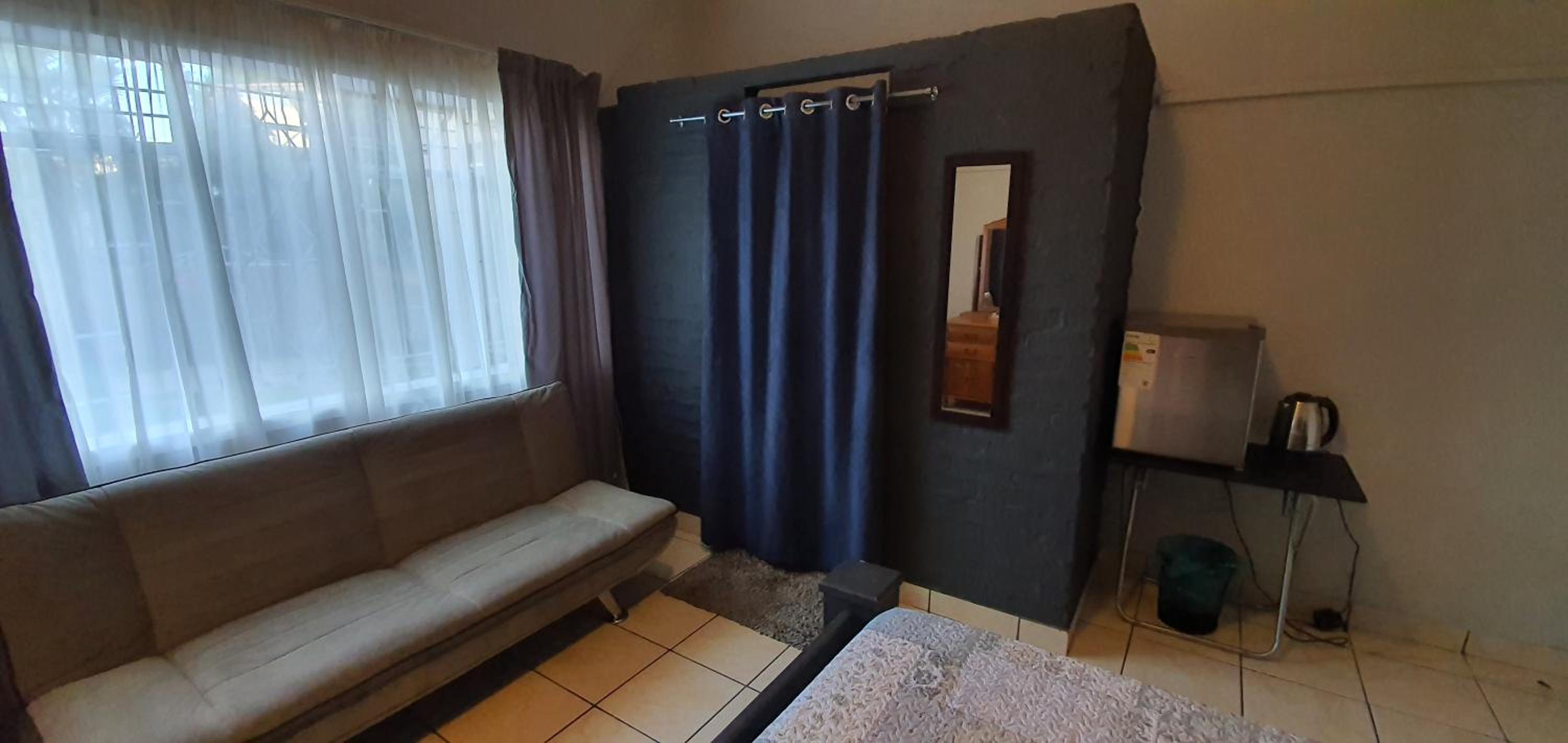 Double Room with Extra Bed - Photo 1