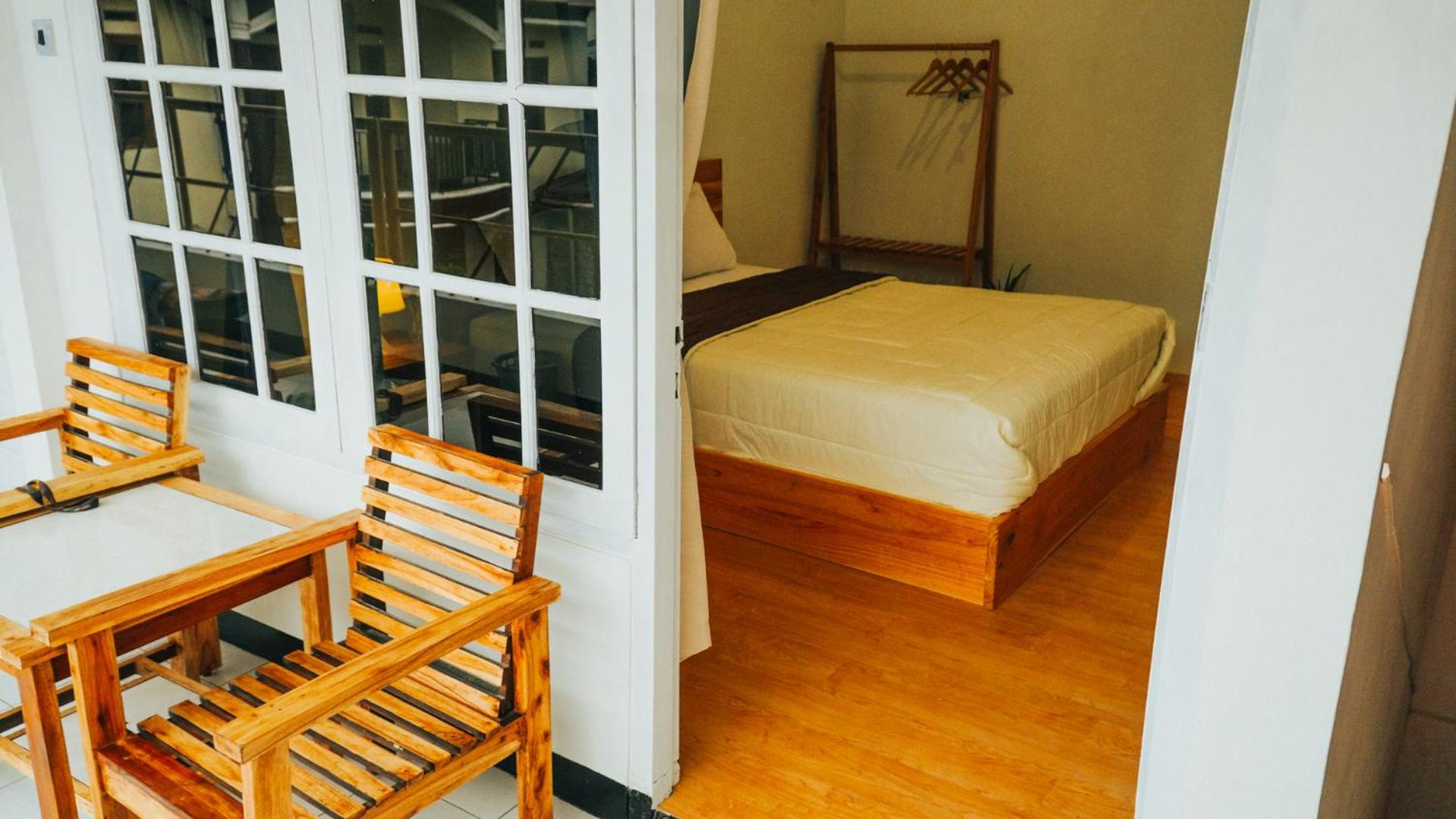 Deluxe Room - Photo 8
