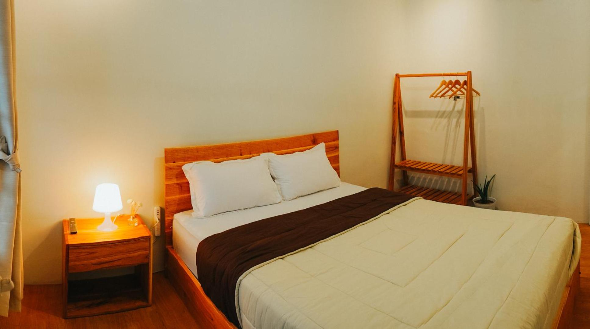 Deluxe Room - Photo 15