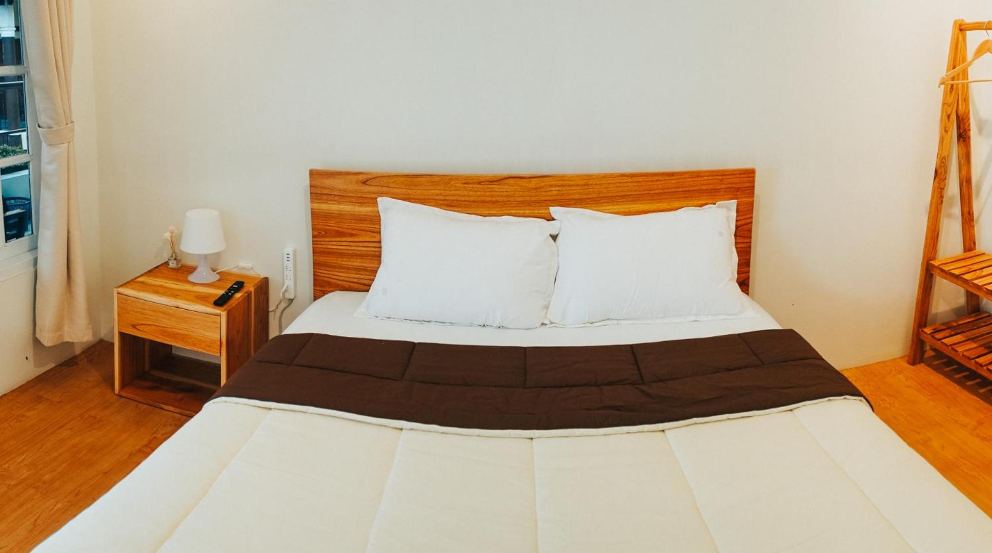 Deluxe Room - Photo 12