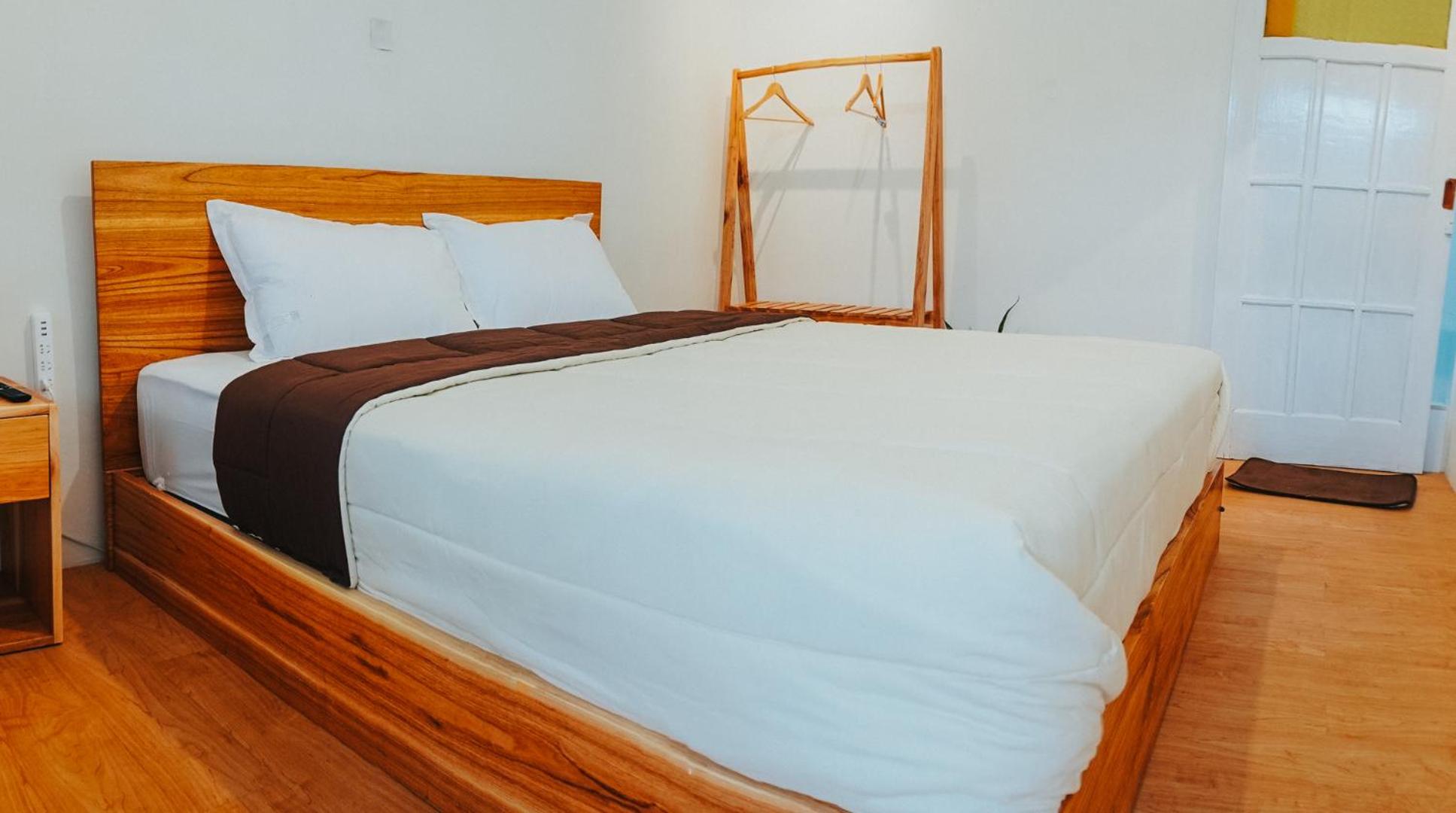 Deluxe Room - Photo 11