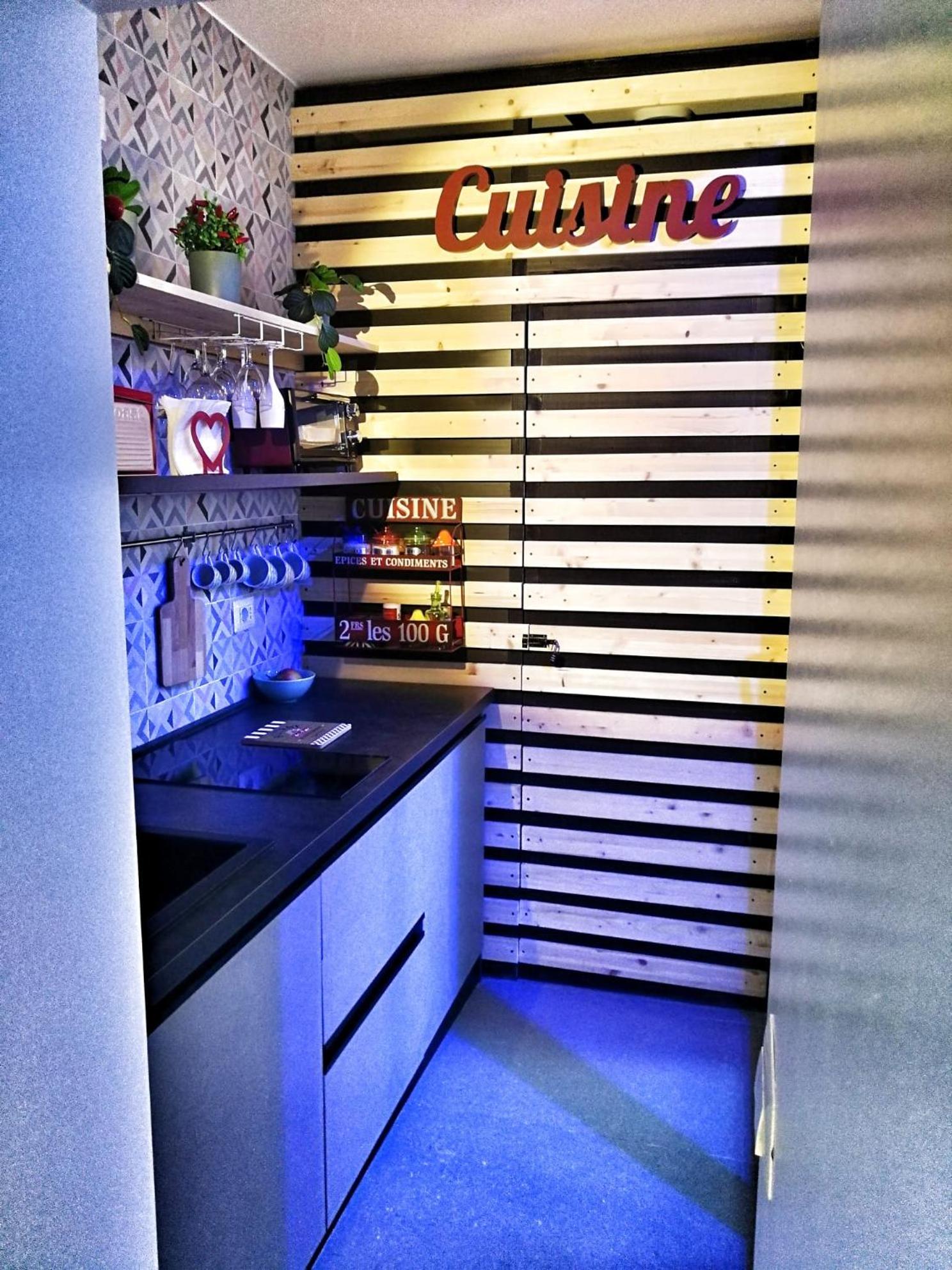 Apartment with Garden View - Photo 19
