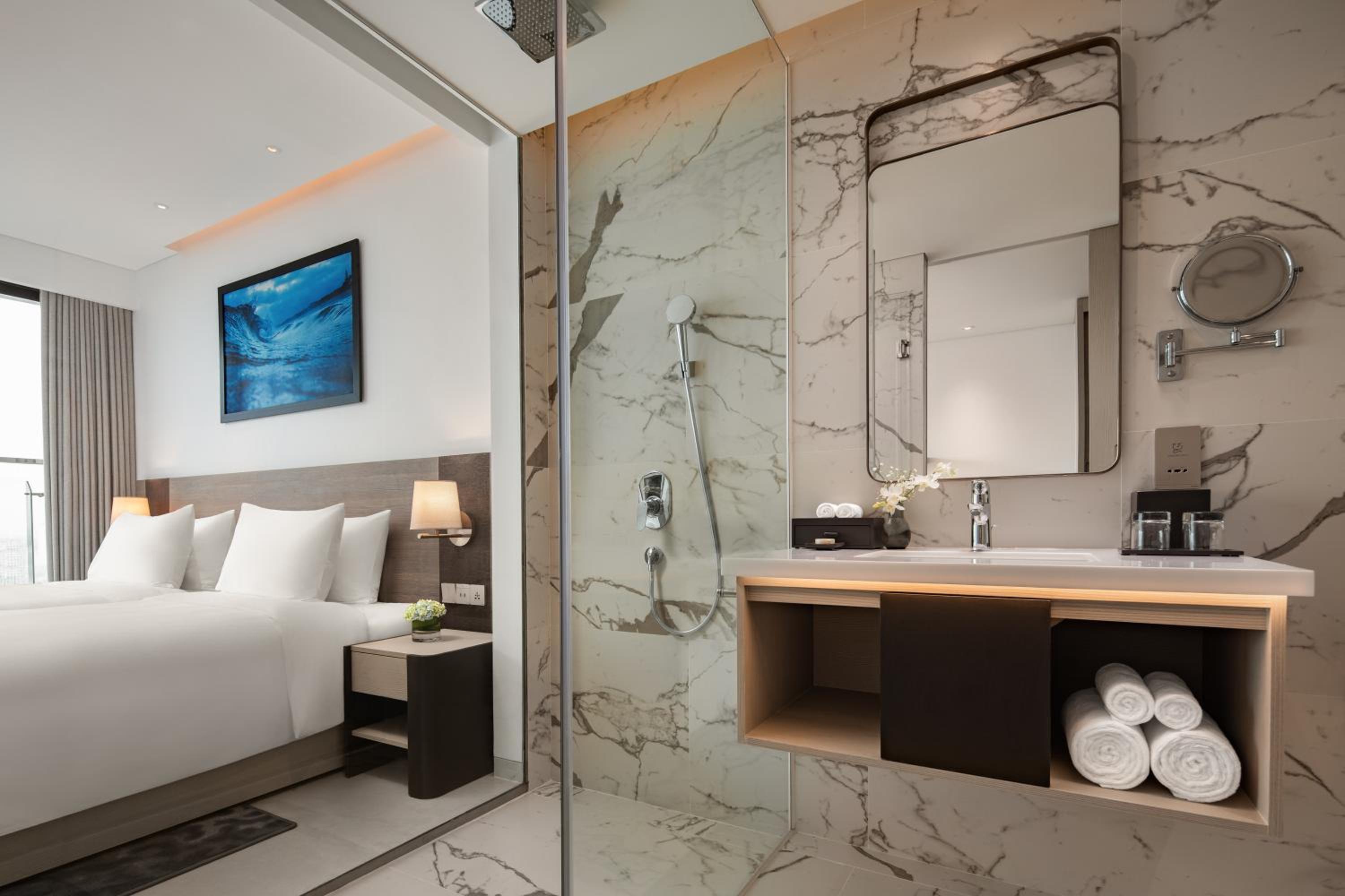 Deluxe Room - Photo 3