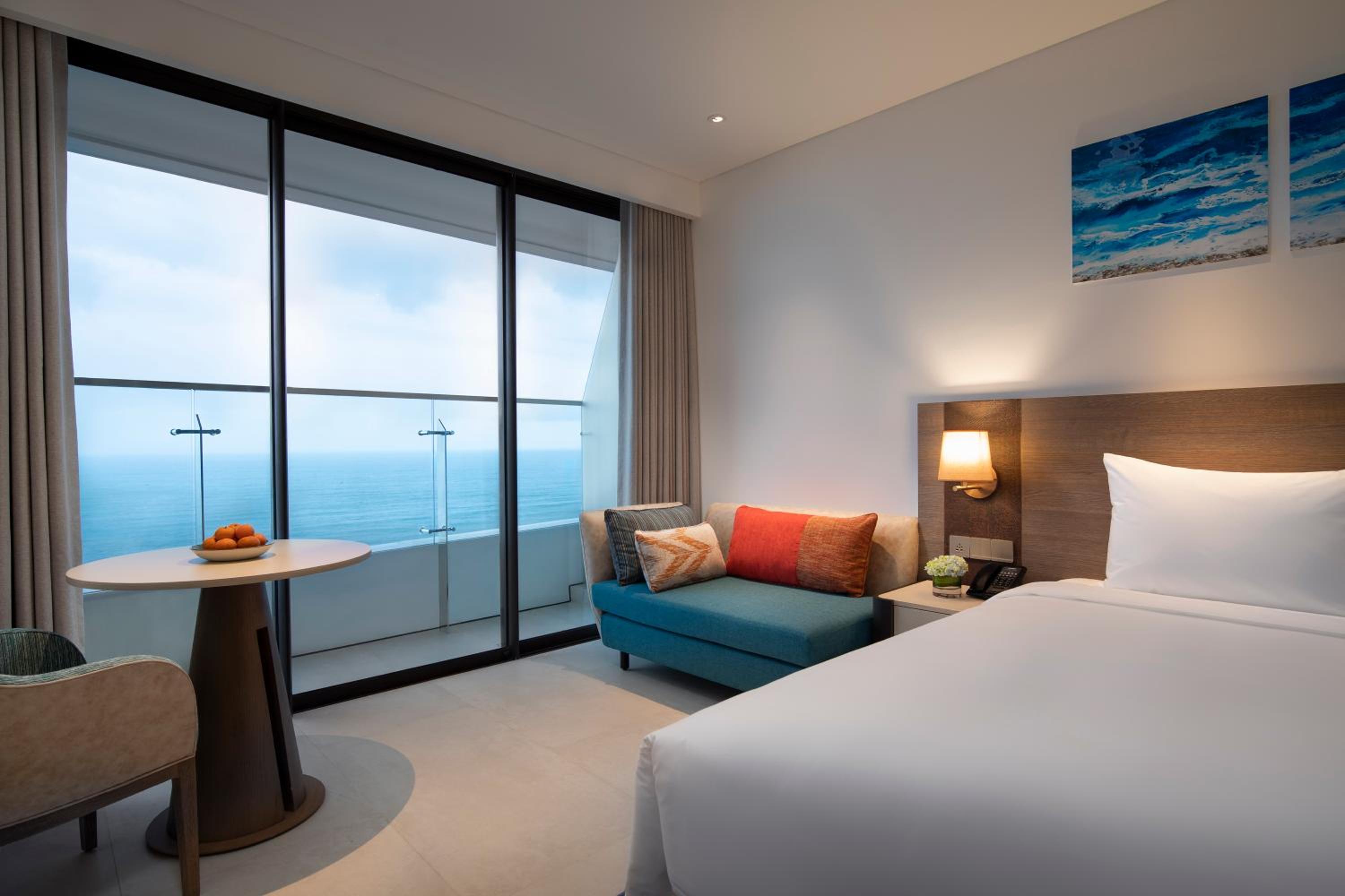 Executive Room with Ocean View and Lounge Access - Photo 1