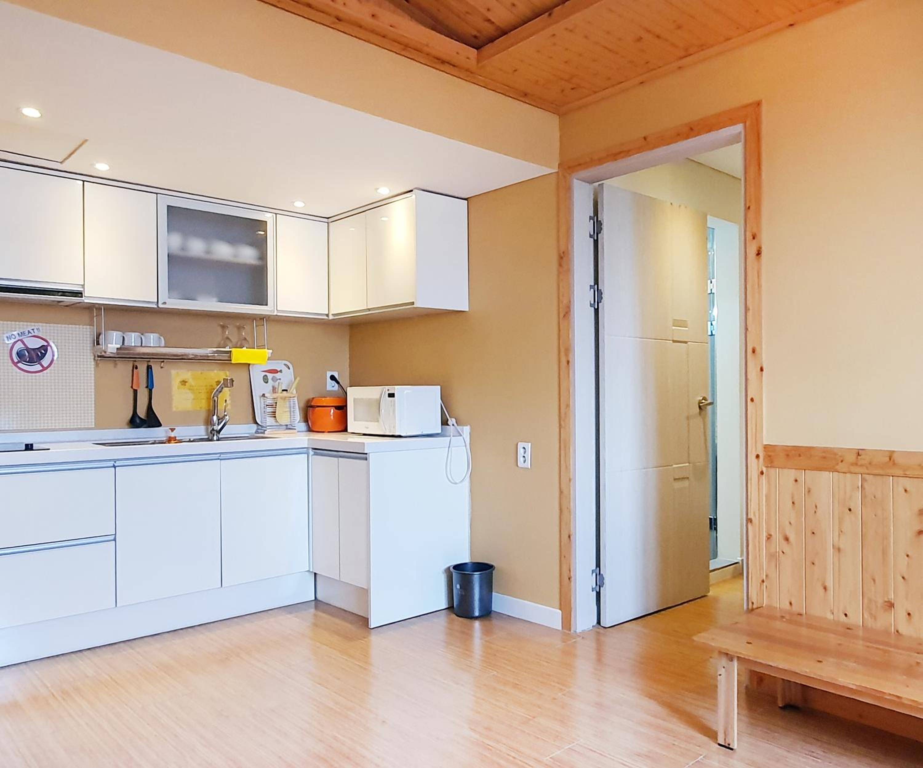 Deluxe Suite - Photo 3