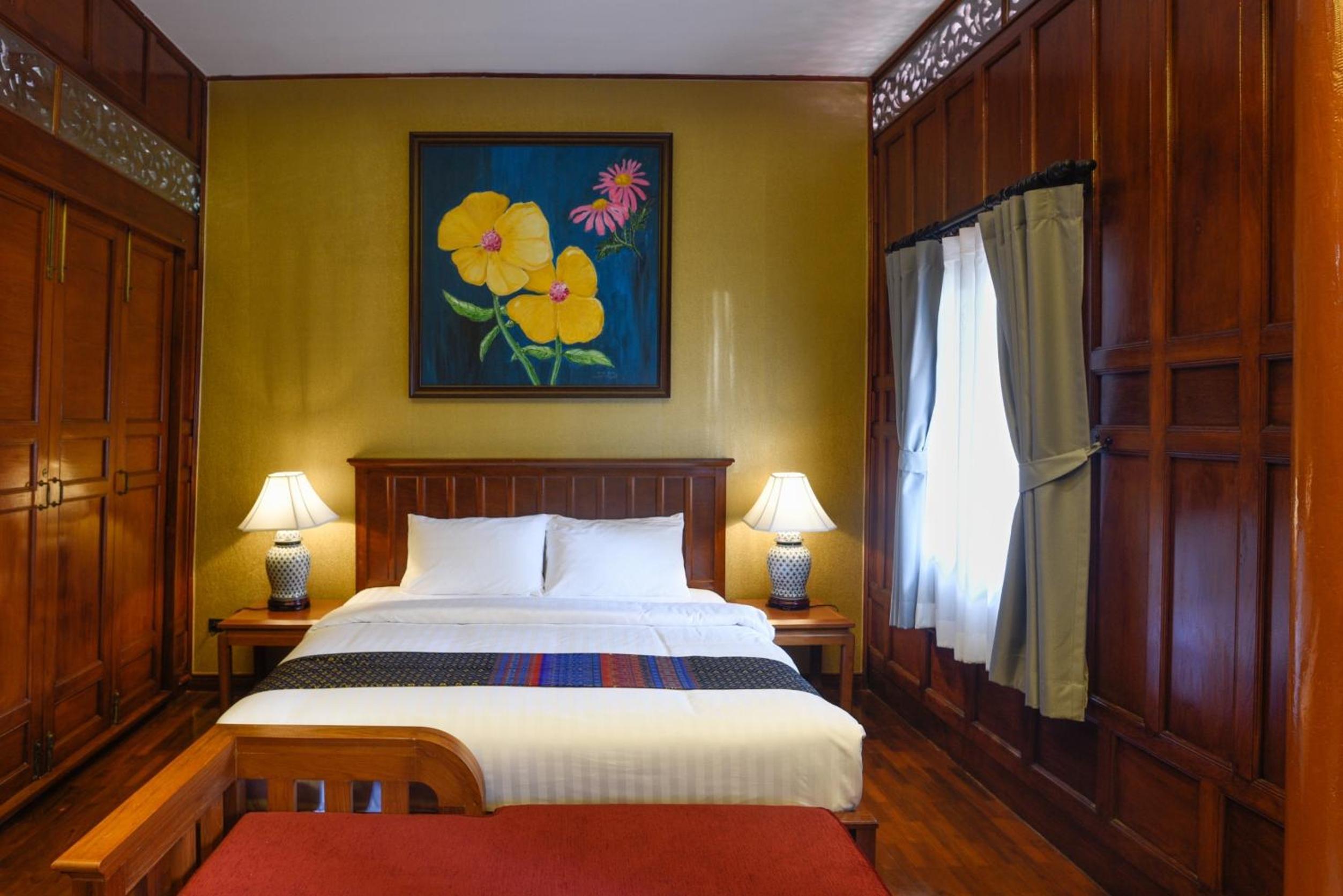 Deluxe King Room (Thai A) photo 1