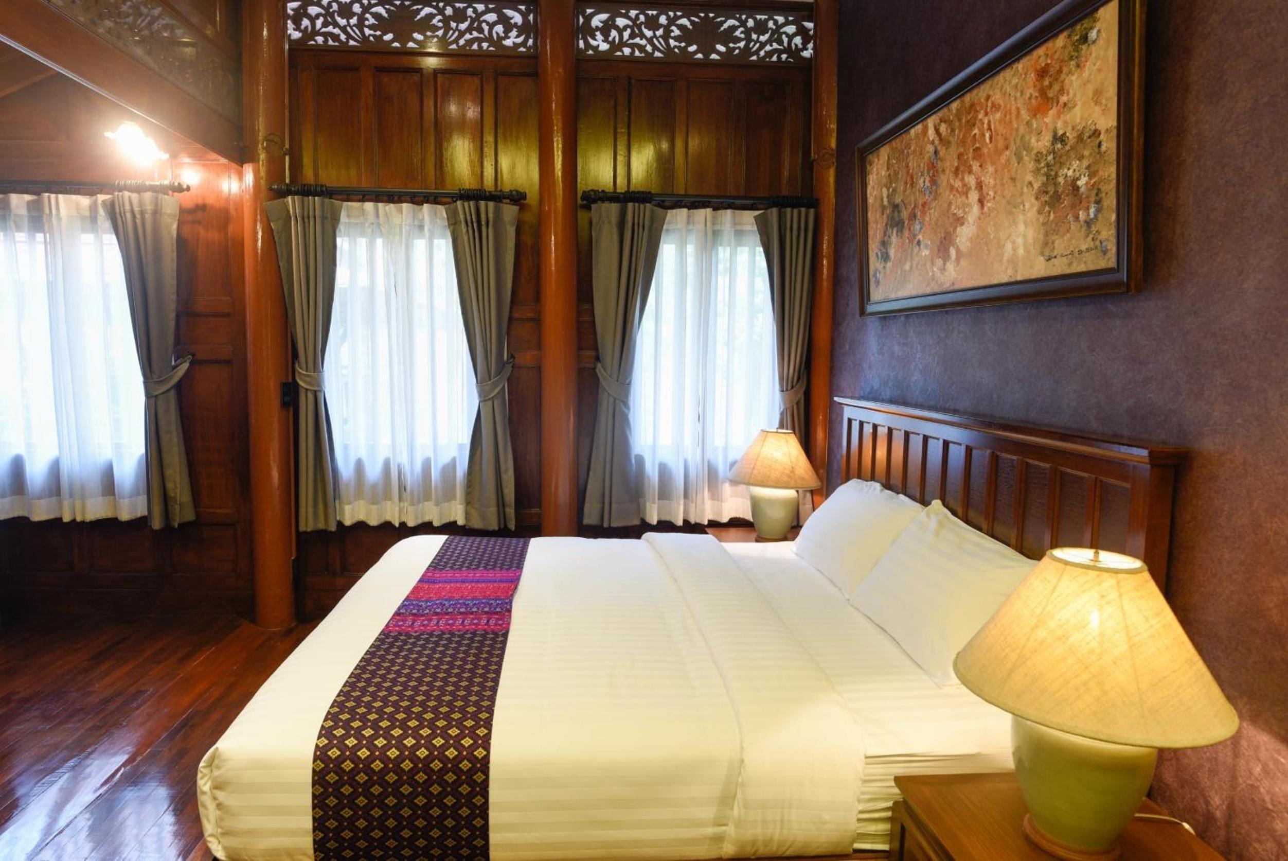 Deluxe King Room (Thai B) photo 1