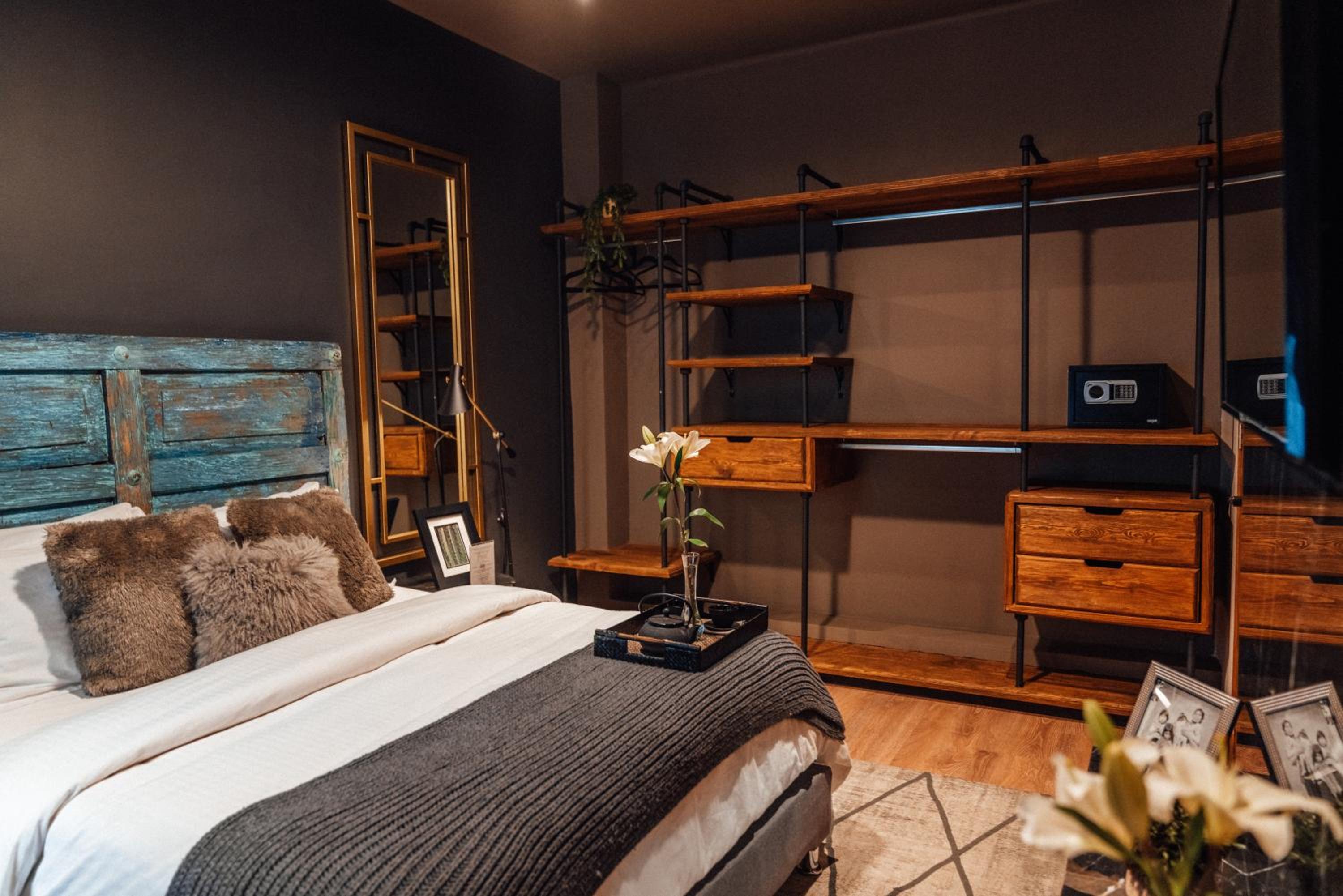 Deluxe Room - Photo 6