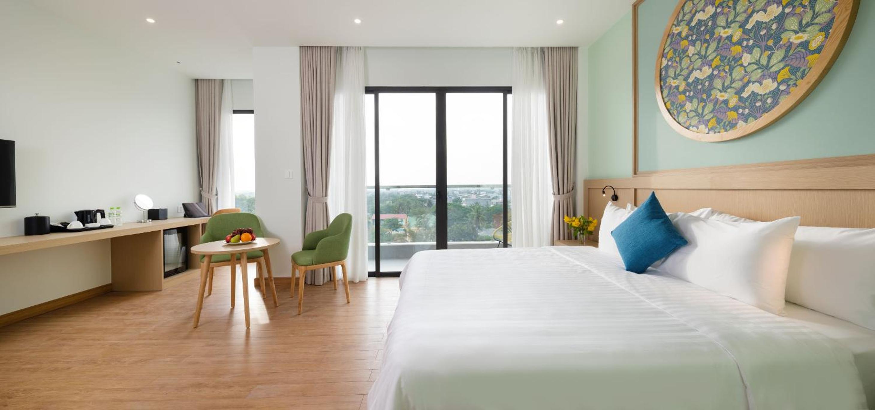 Deluxe Family Room