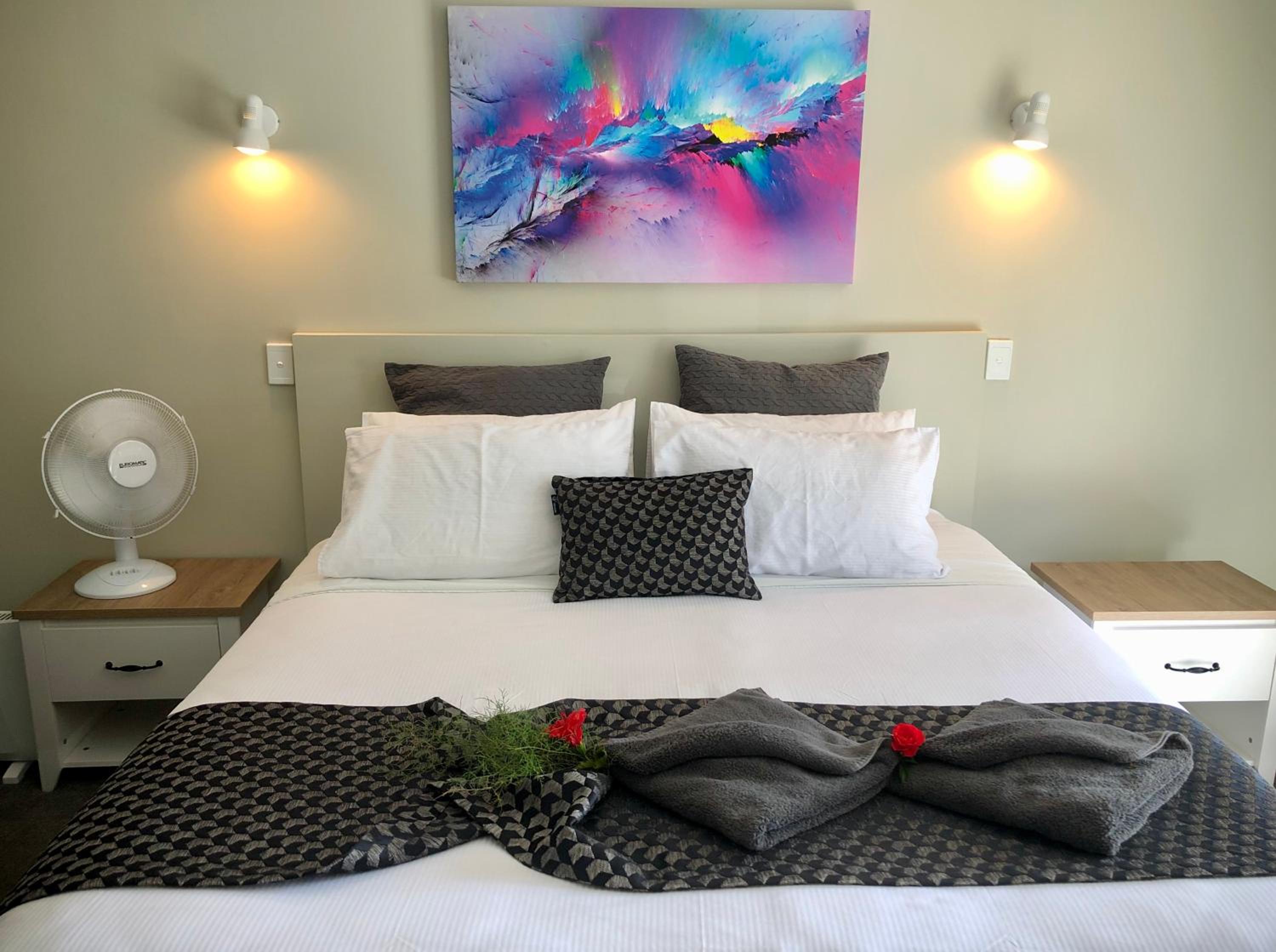 Comfort Studio, 1 King Bed