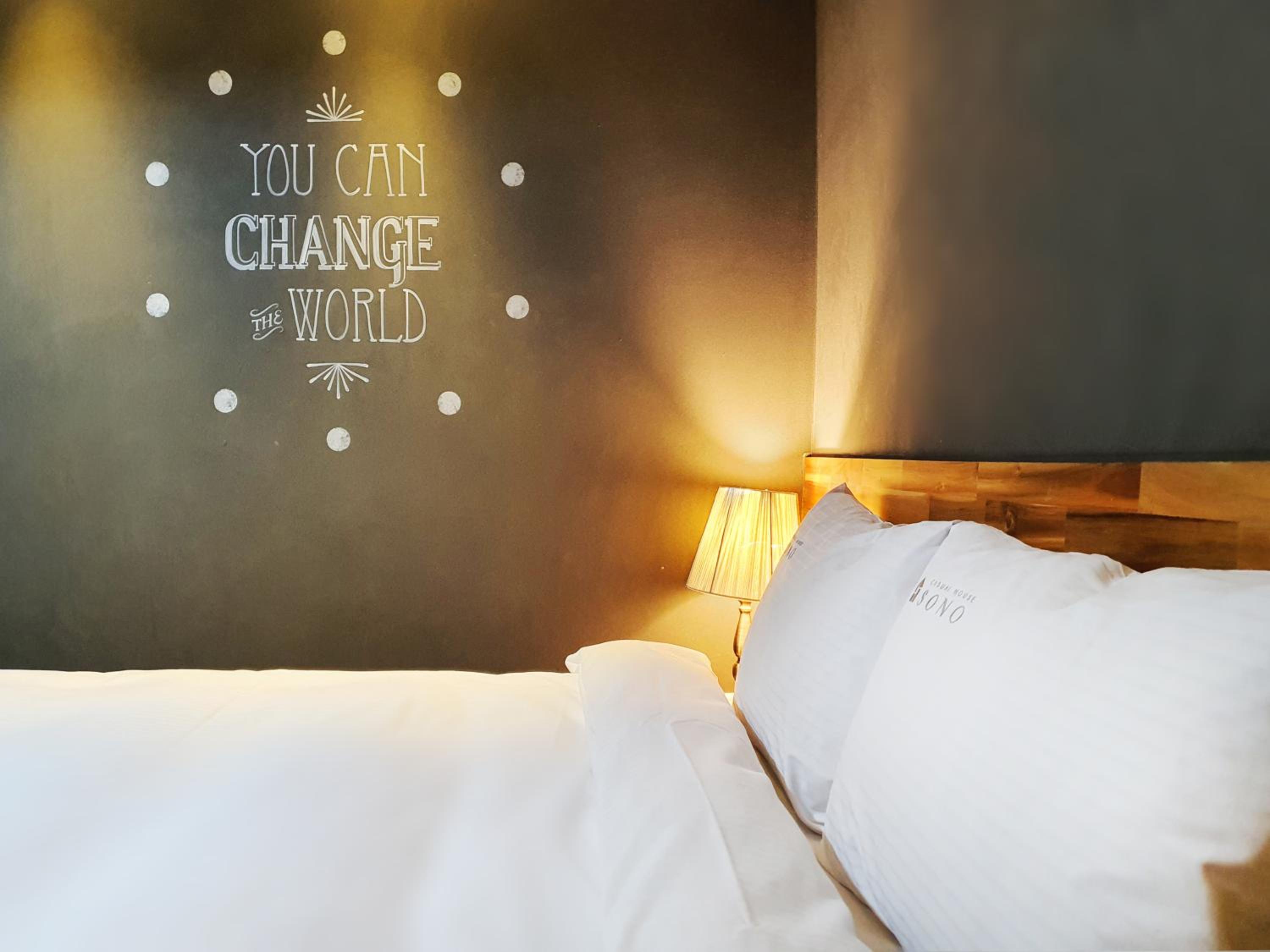 Standard Double Room - Photo 4