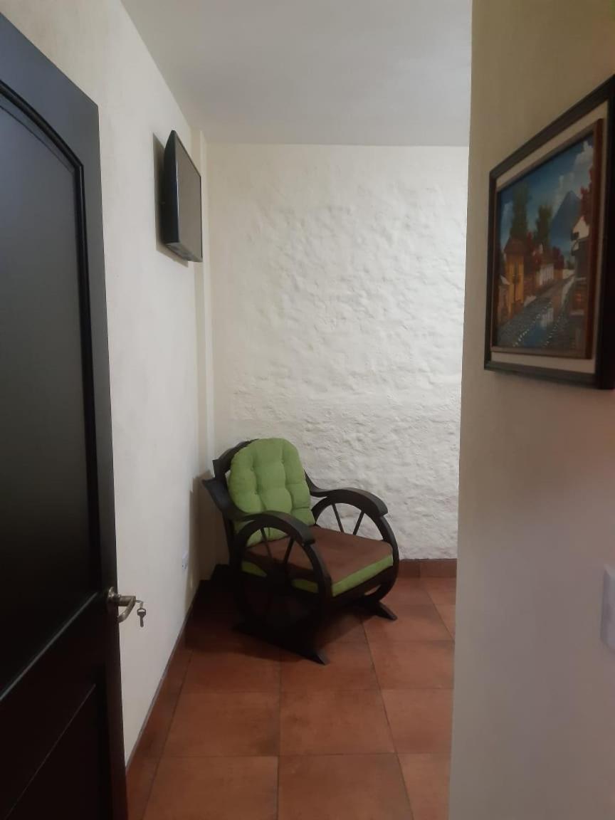 Double Room with Private Bathroom photo 3