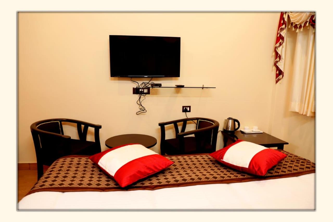 Deluxe Family Room