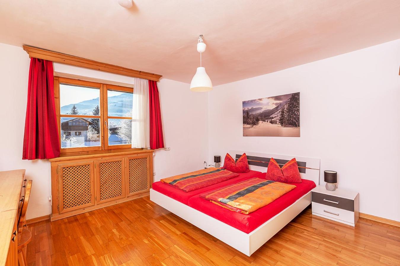 Two-Bedroom Apartment with Balcony photo 3