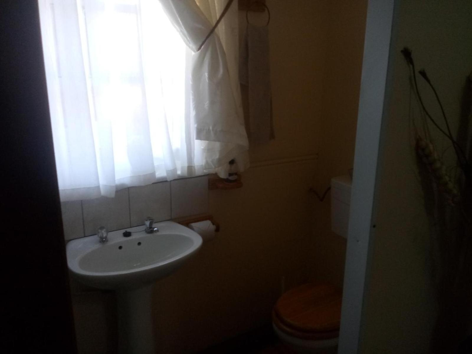 Small Twin Room photo 3