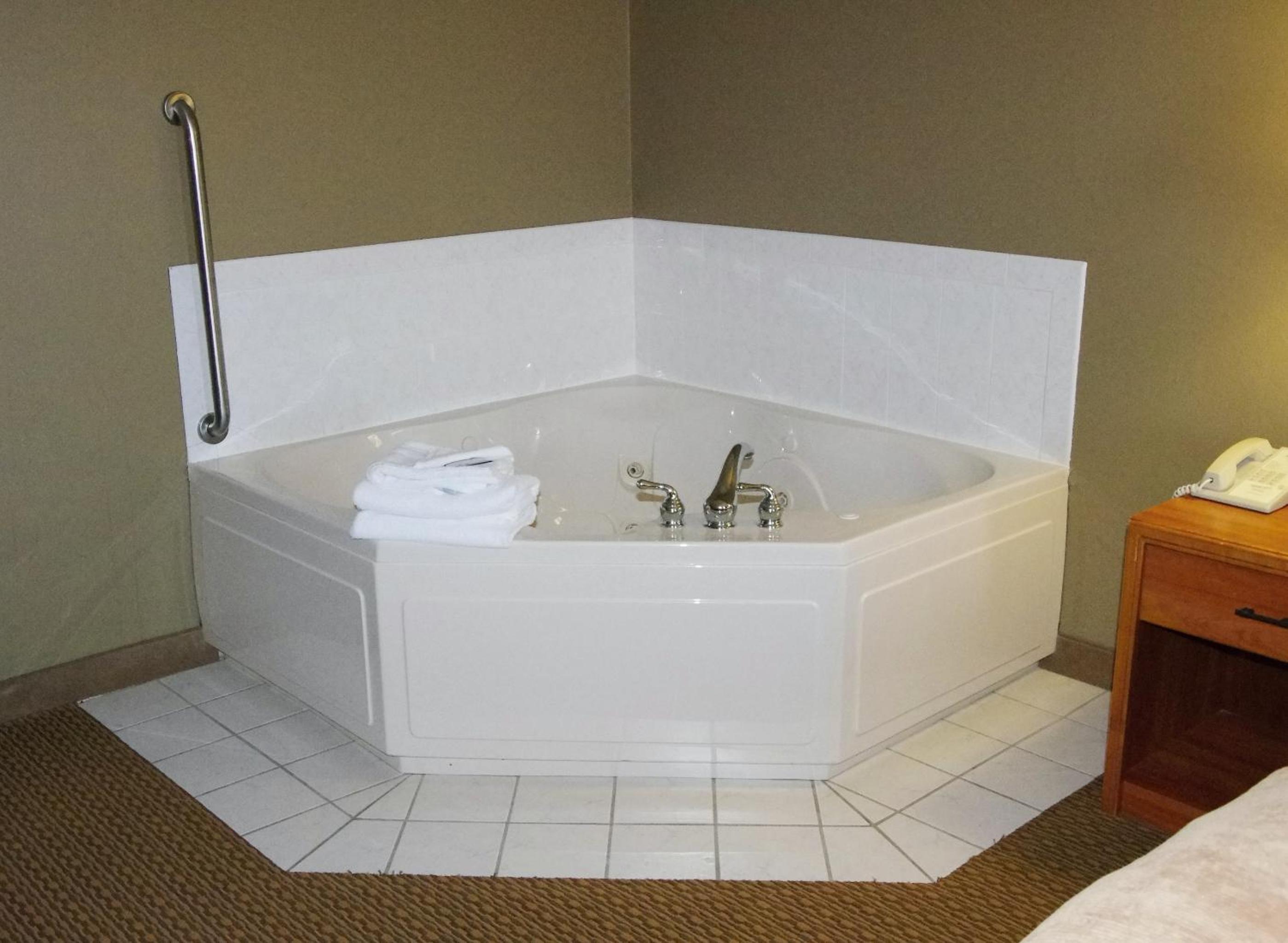 King Studio Suite - Non-Smoking - Photo 3