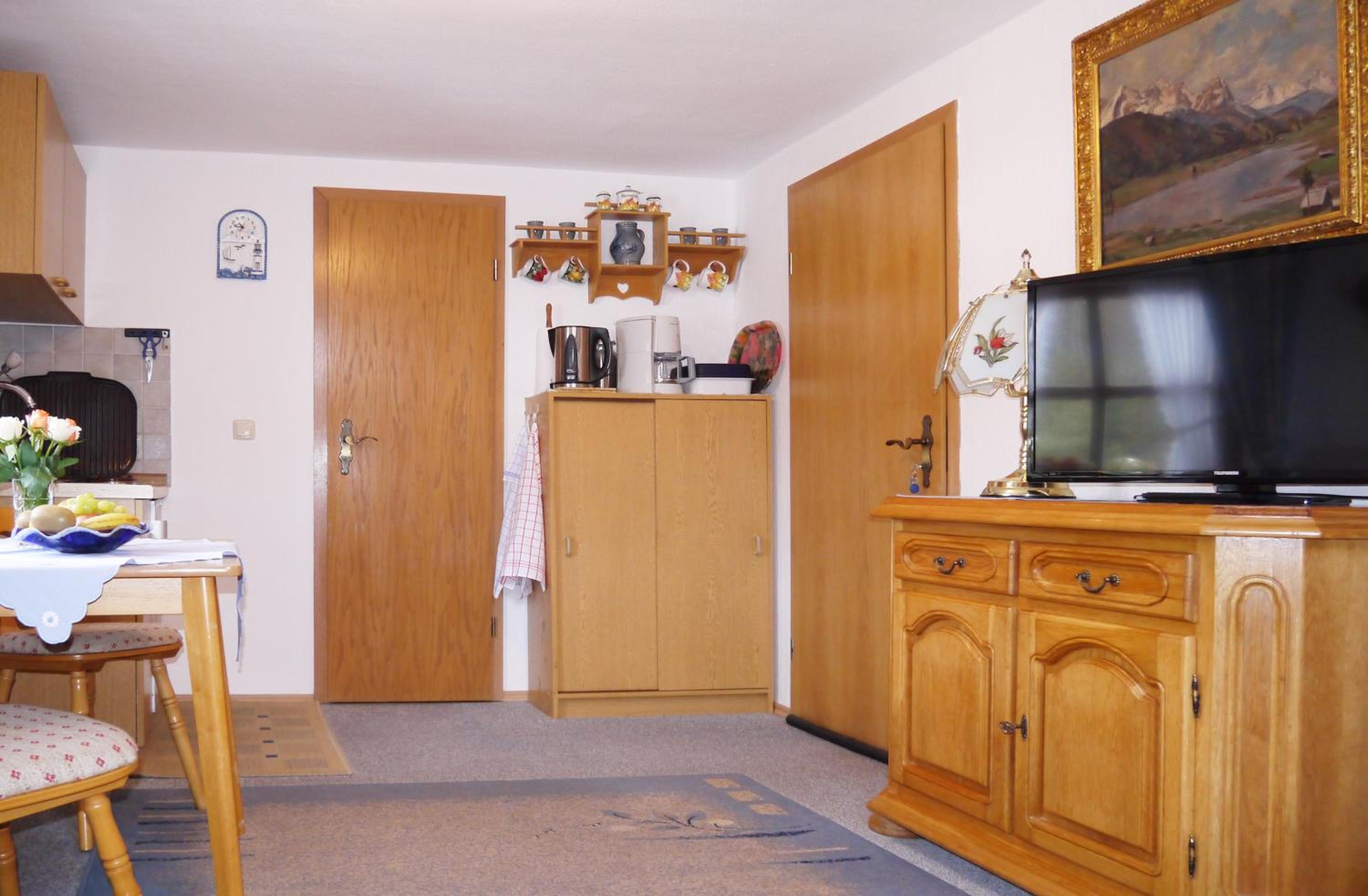 Apartment with Mountain View photo 2